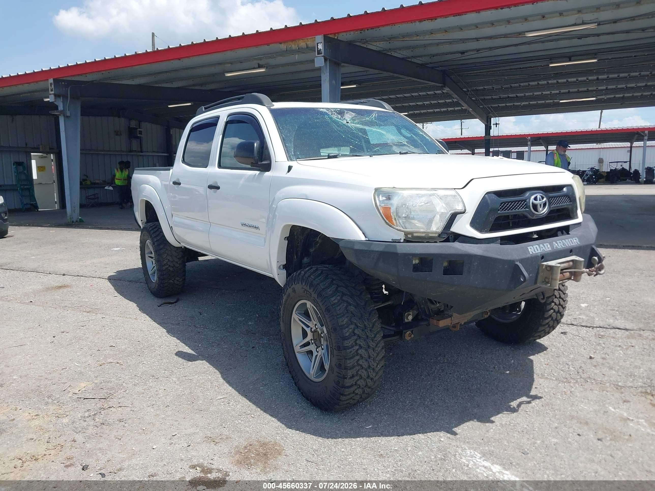 2014 Toyota Tacoma Base V6 Белый vin: 5TFLU4EN6EX101118