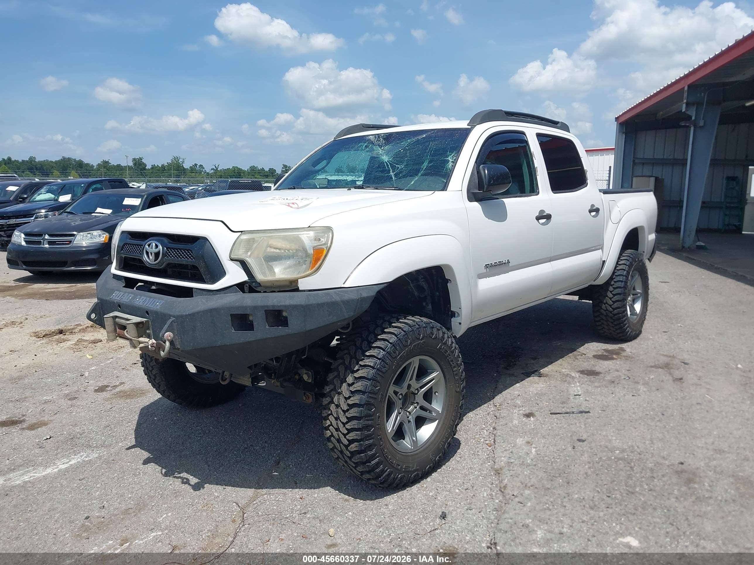 2014 Toyota Tacoma Base V6 White vin: 5TFLU4EN6EX101118