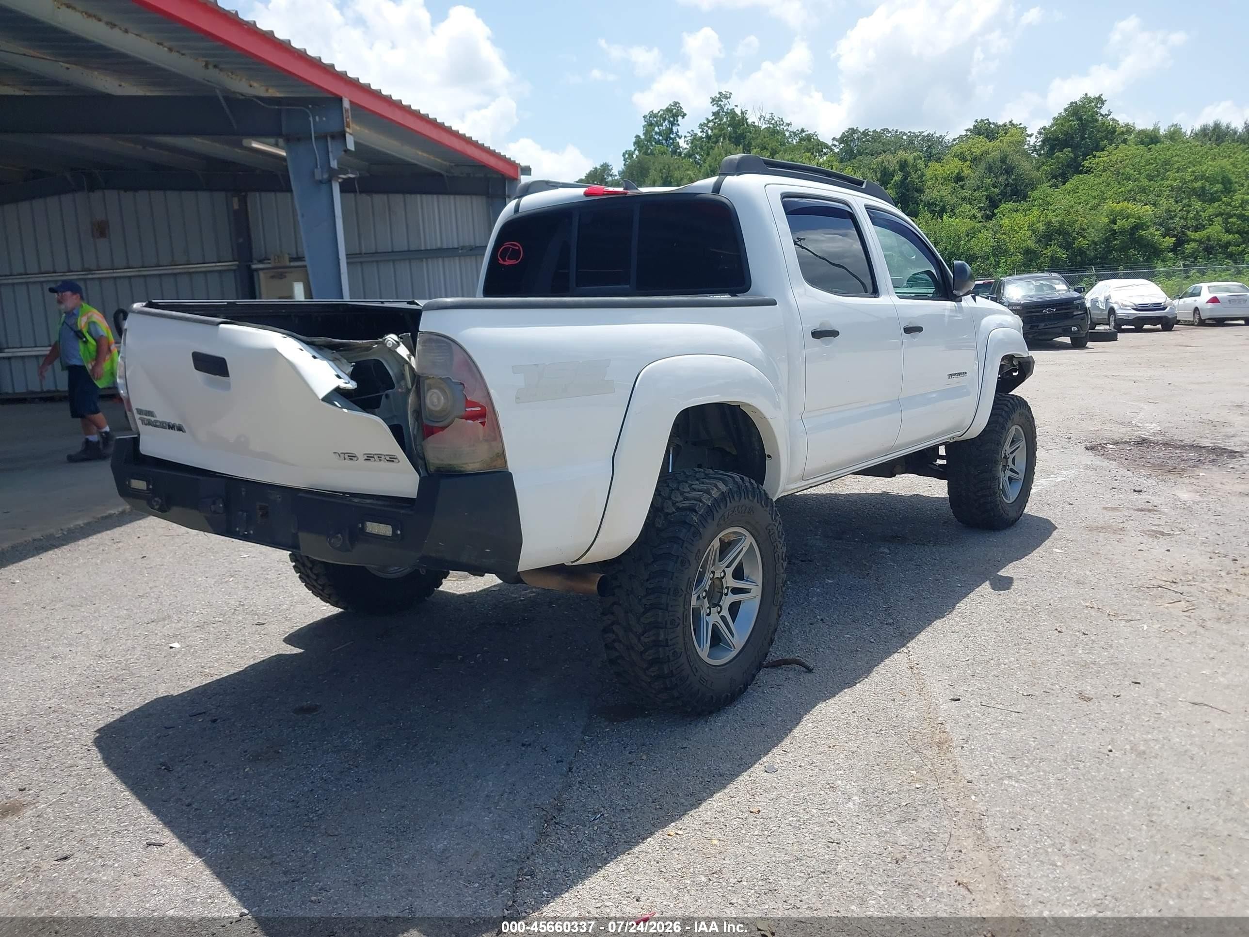 2014 Toyota Tacoma Base V6 White vin: 5TFLU4EN6EX101118