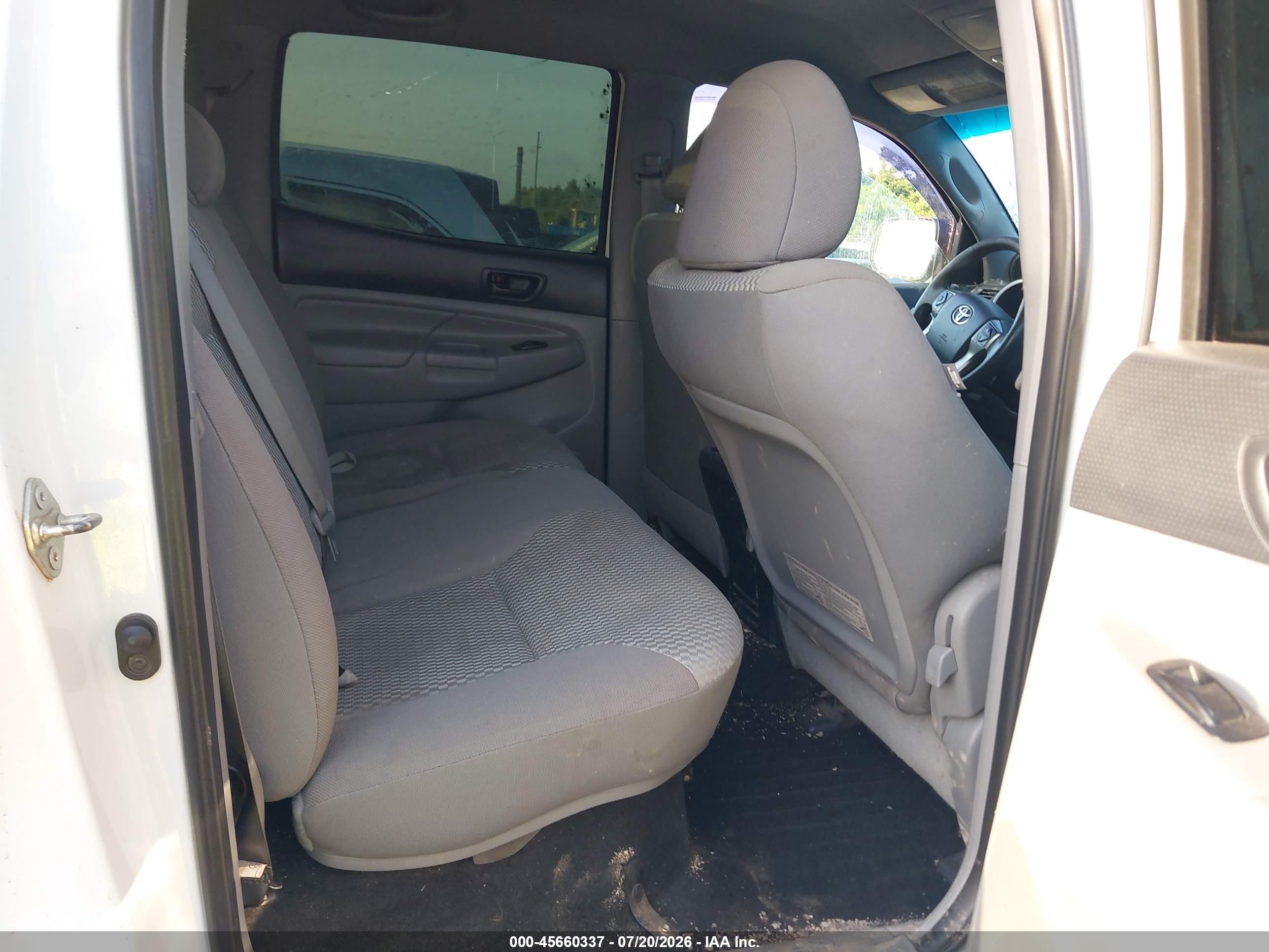 2014 Toyota Tacoma Base V6 White vin: 5TFLU4EN6EX101118