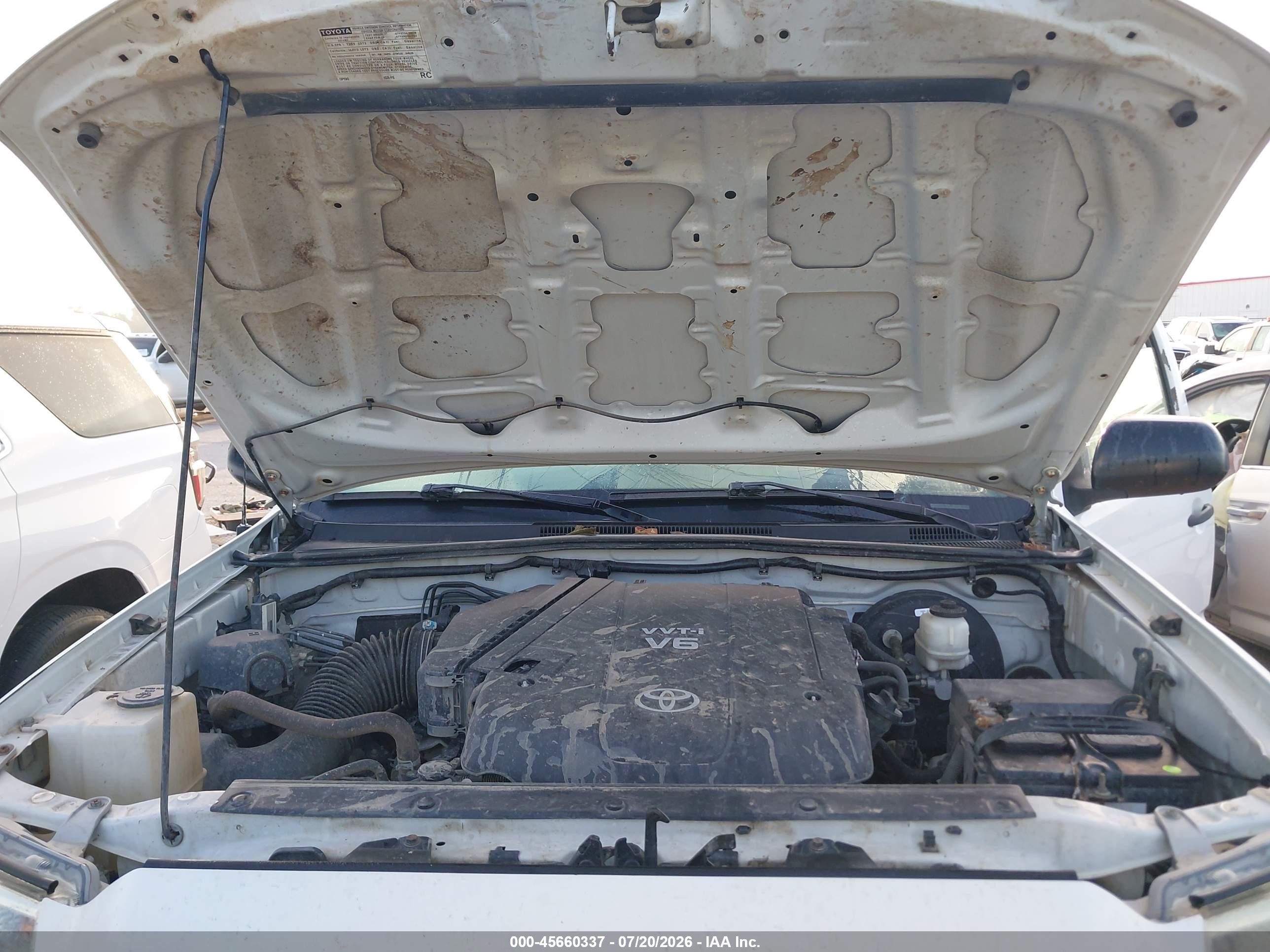2014 Toyota Tacoma Base V6 White vin: 5TFLU4EN6EX101118