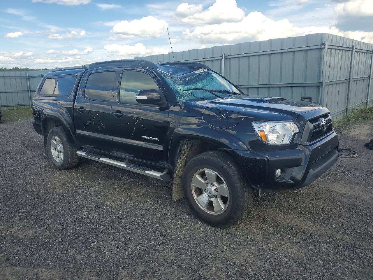 2015 Toyota Tacoma V6 Black vin: 5TFLU4EN6FX132242