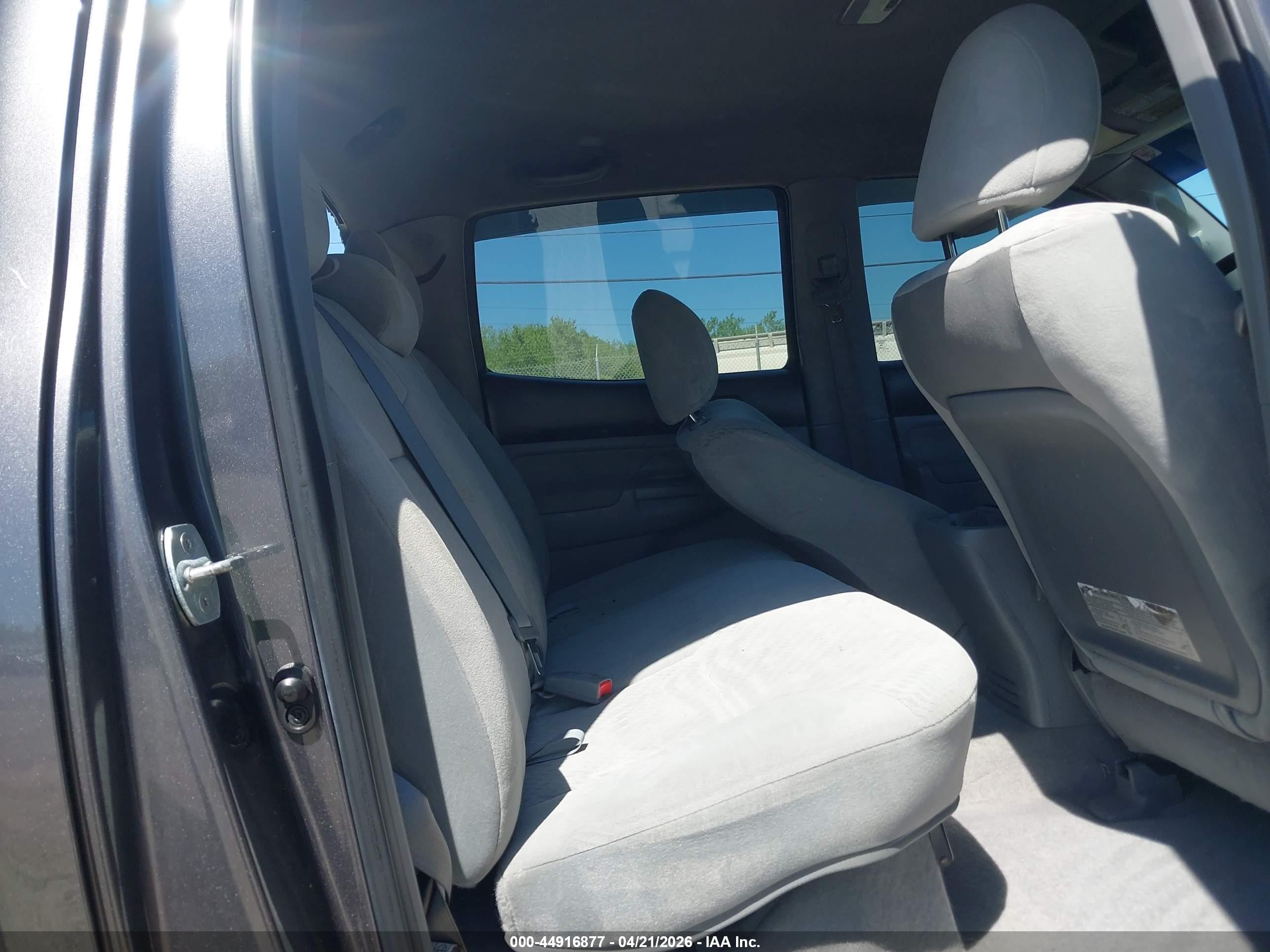 2011 Toyota Tacoma Base V6 Серый vin: 5TFLU4EN7BX021967