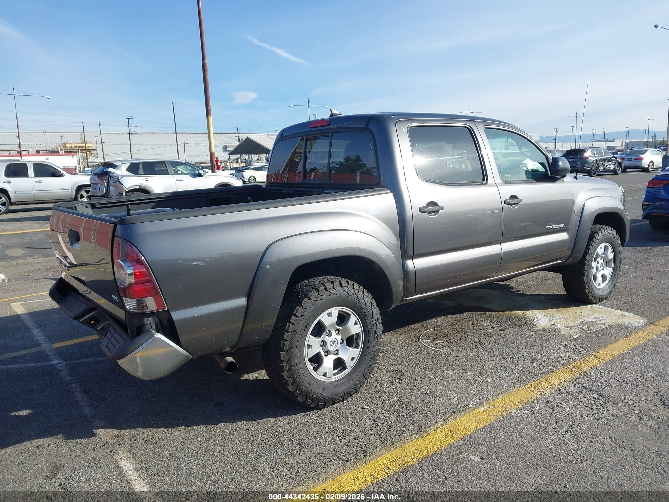 2012 Toyota Tacoma Base V6 Gray vin: 5TFLU4EN7CX047843