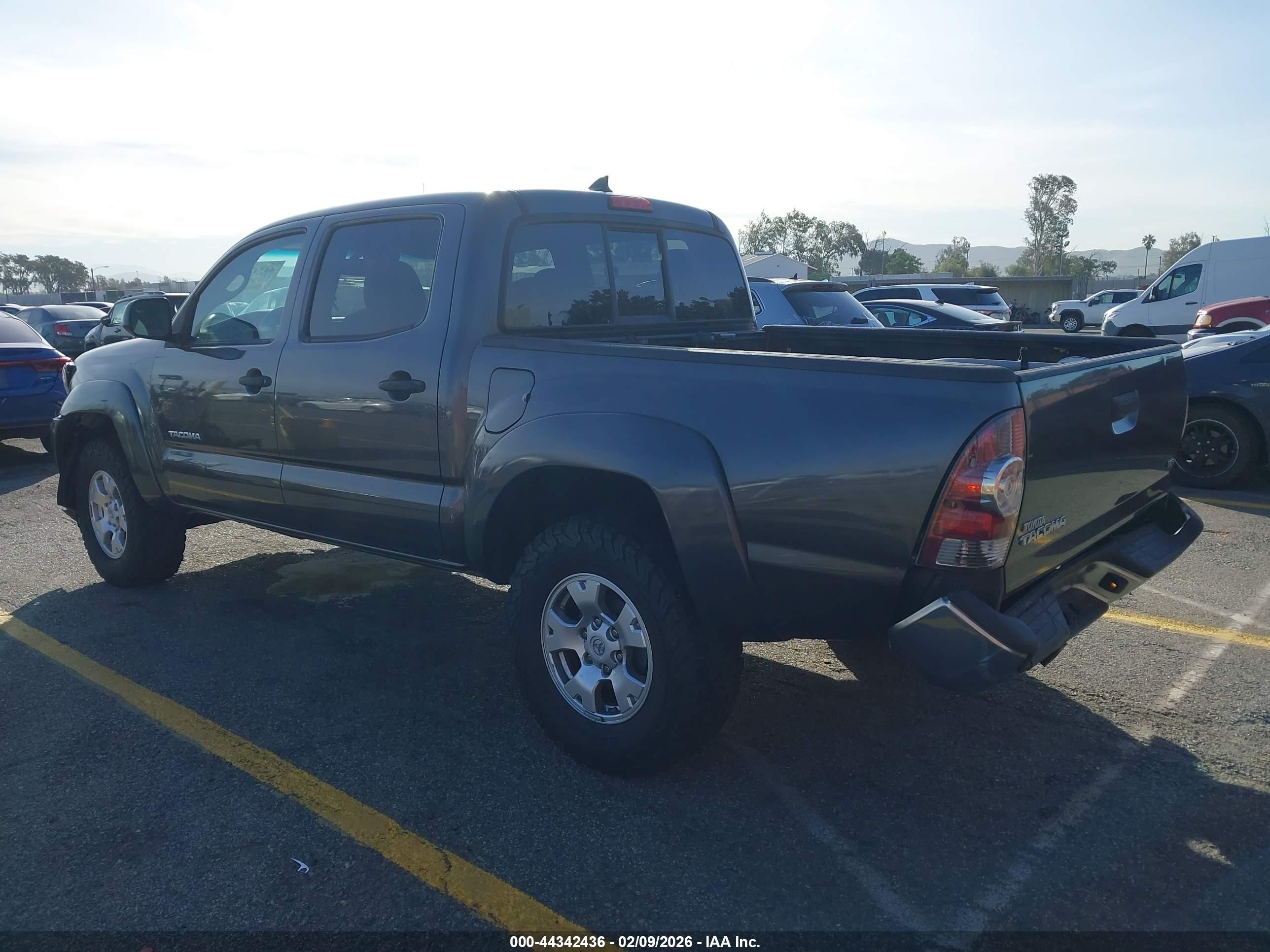 2012 Toyota Tacoma Base V6 Gray vin: 5TFLU4EN7CX047843