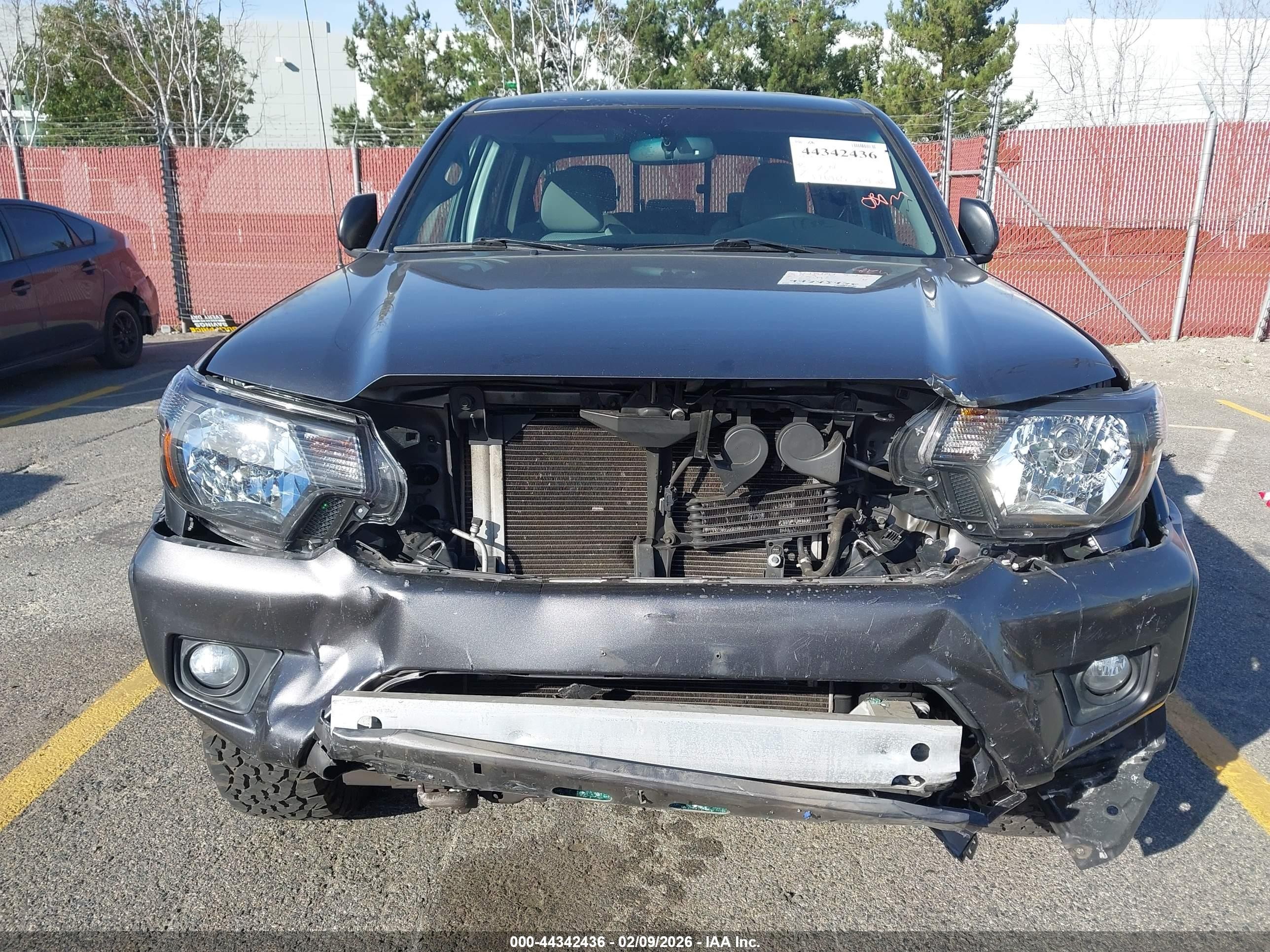 2012 Toyota Tacoma Base V6 Gray vin: 5TFLU4EN7CX047843