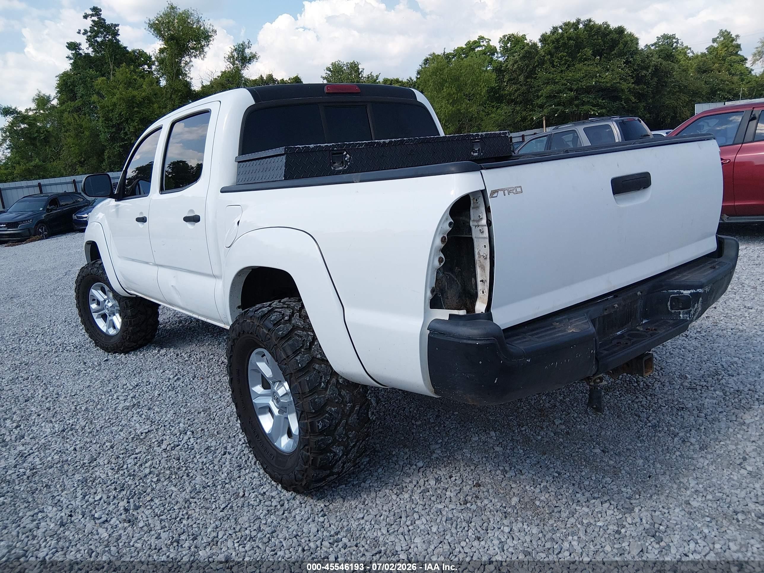 2013 Toyota Tacoma Base V6 White vin: 5TFLU4EN7DX051523