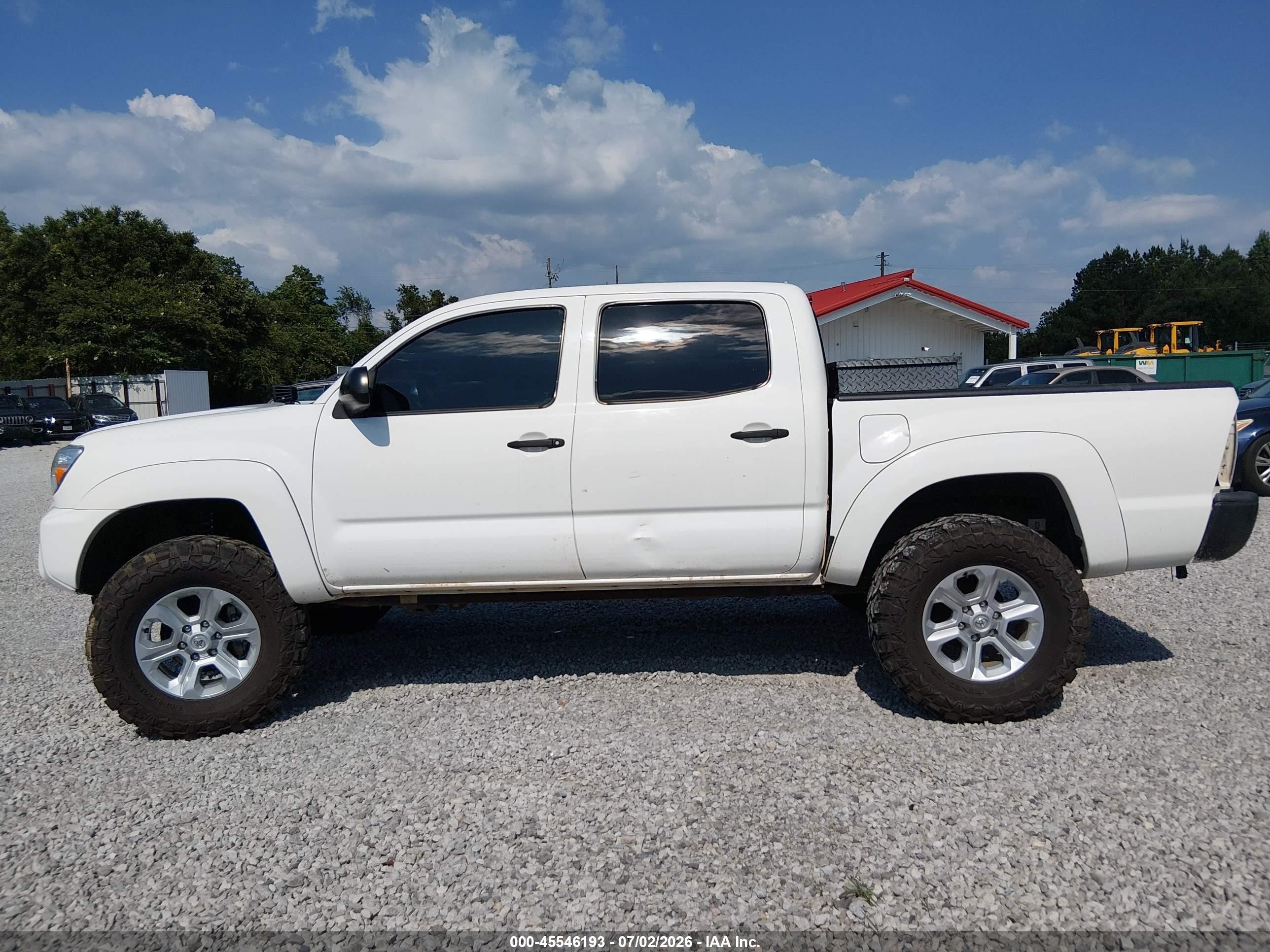 2013 Toyota Tacoma Base V6 White vin: 5TFLU4EN7DX051523