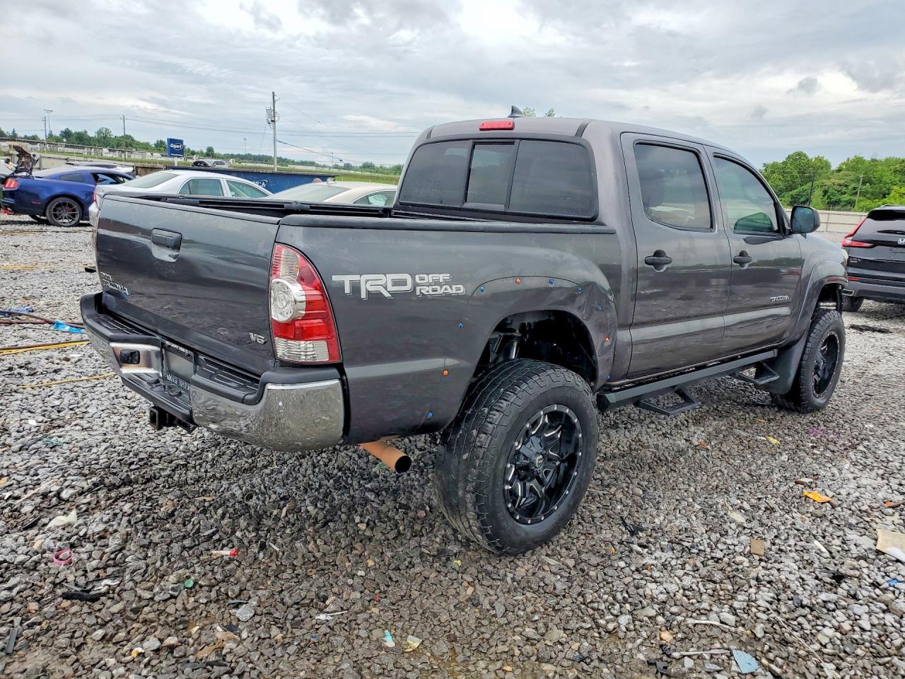 2015 Toyota Tacoma V6 Угольный vin: 5TFLU4EN7FX127017