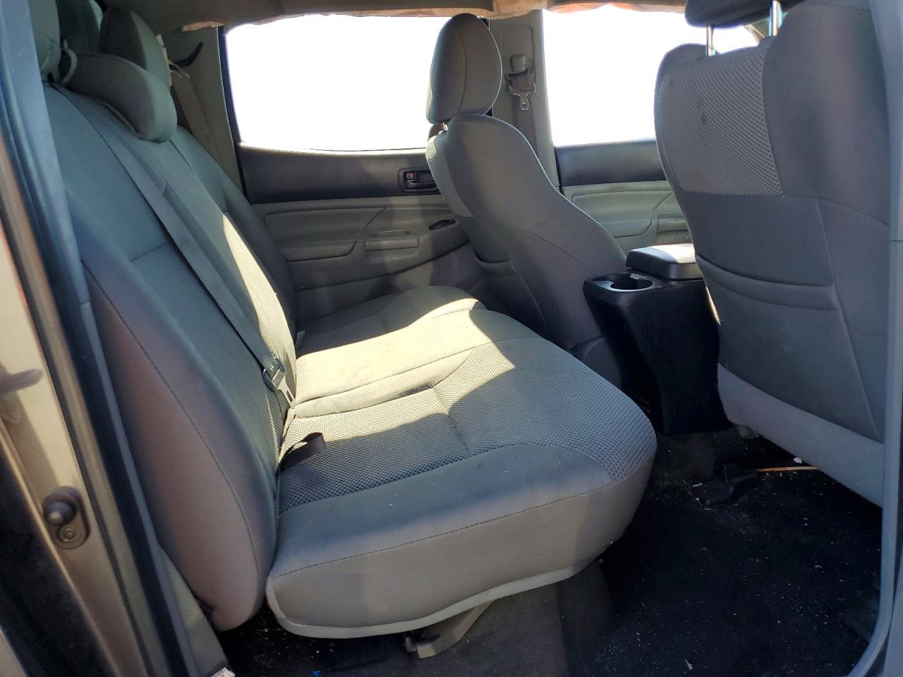 2015 Toyota Tacoma V6 Gray vin: 5TFLU4EN7FX128233