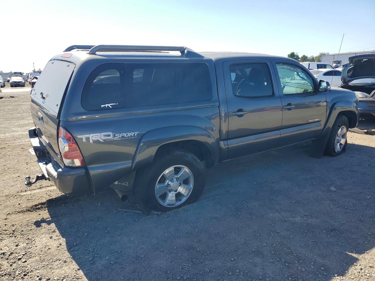 2015 Toyota Tacoma V6 Gray vin: 5TFLU4EN7FX128233