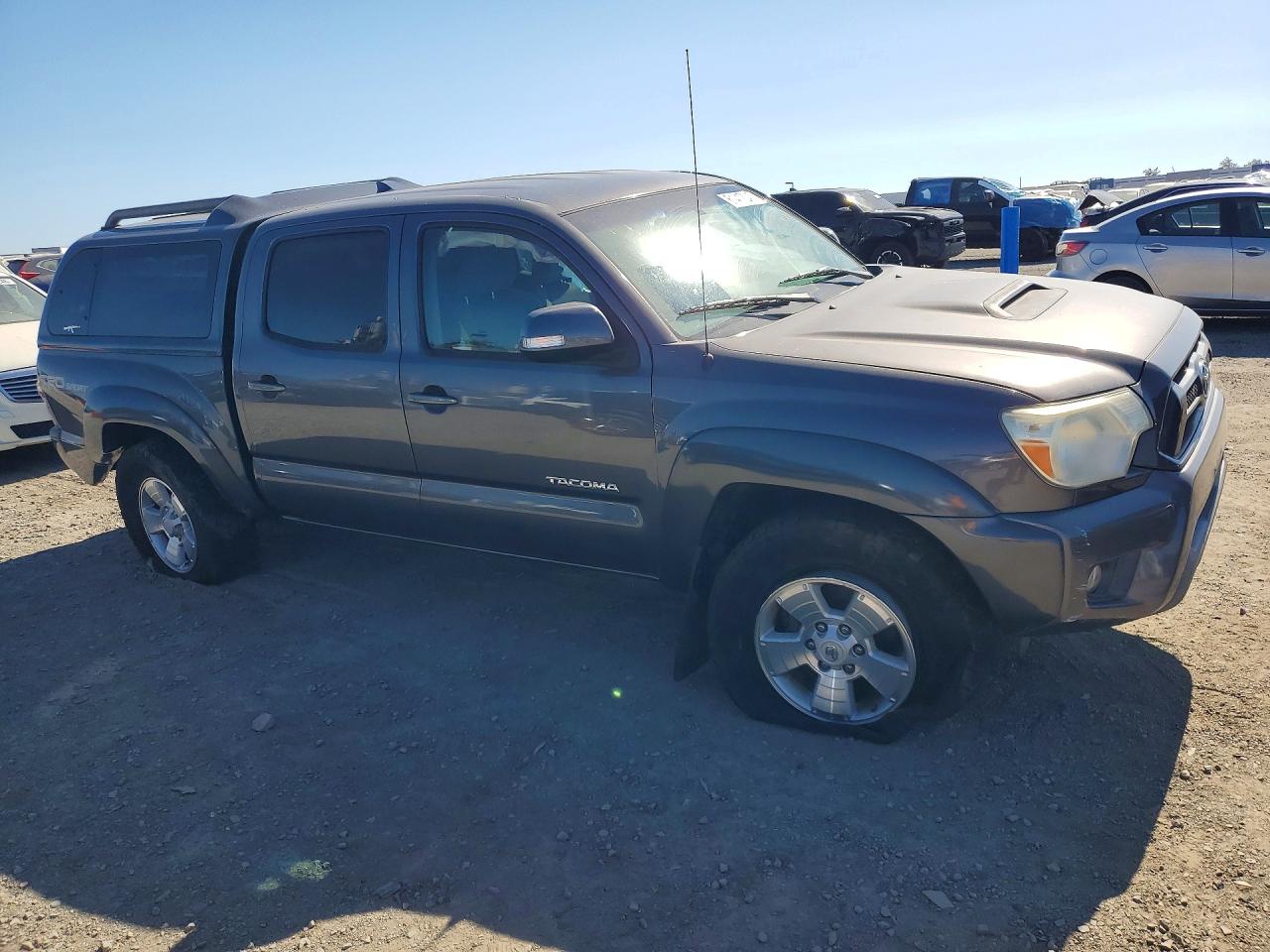 2015 Toyota Tacoma V6 Gray vin: 5TFLU4EN7FX128233