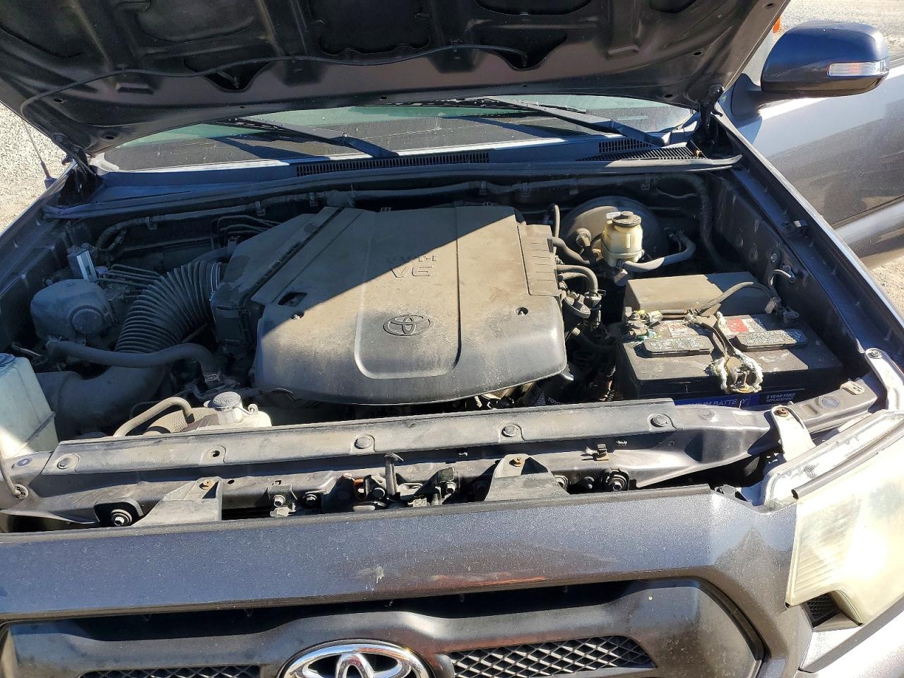 2015 Toyota Tacoma V6 Gray vin: 5TFLU4EN7FX128233