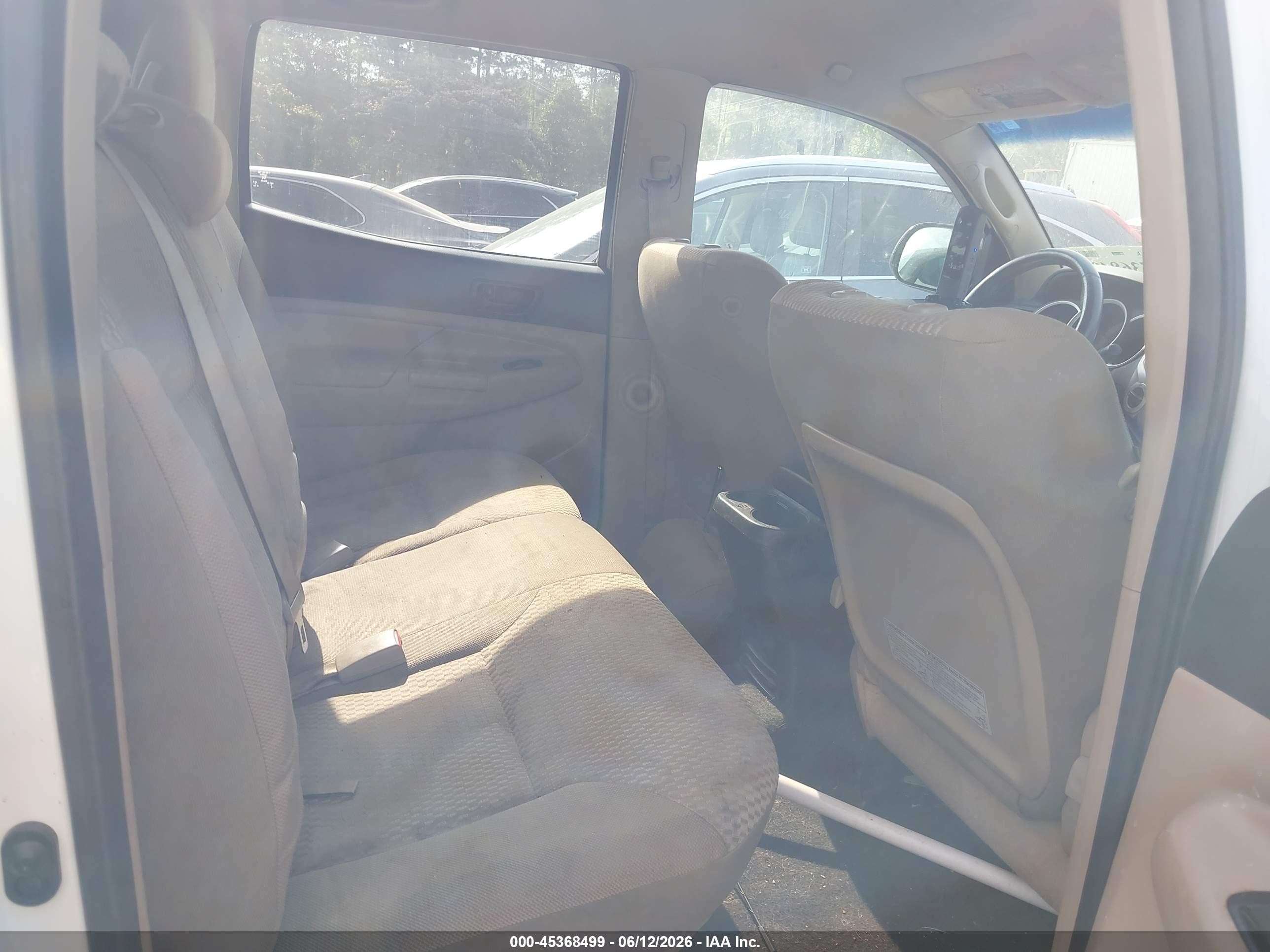 2015 Toyota Tacoma Base V6 Белый vin: 5TFLU4EN7FX132735