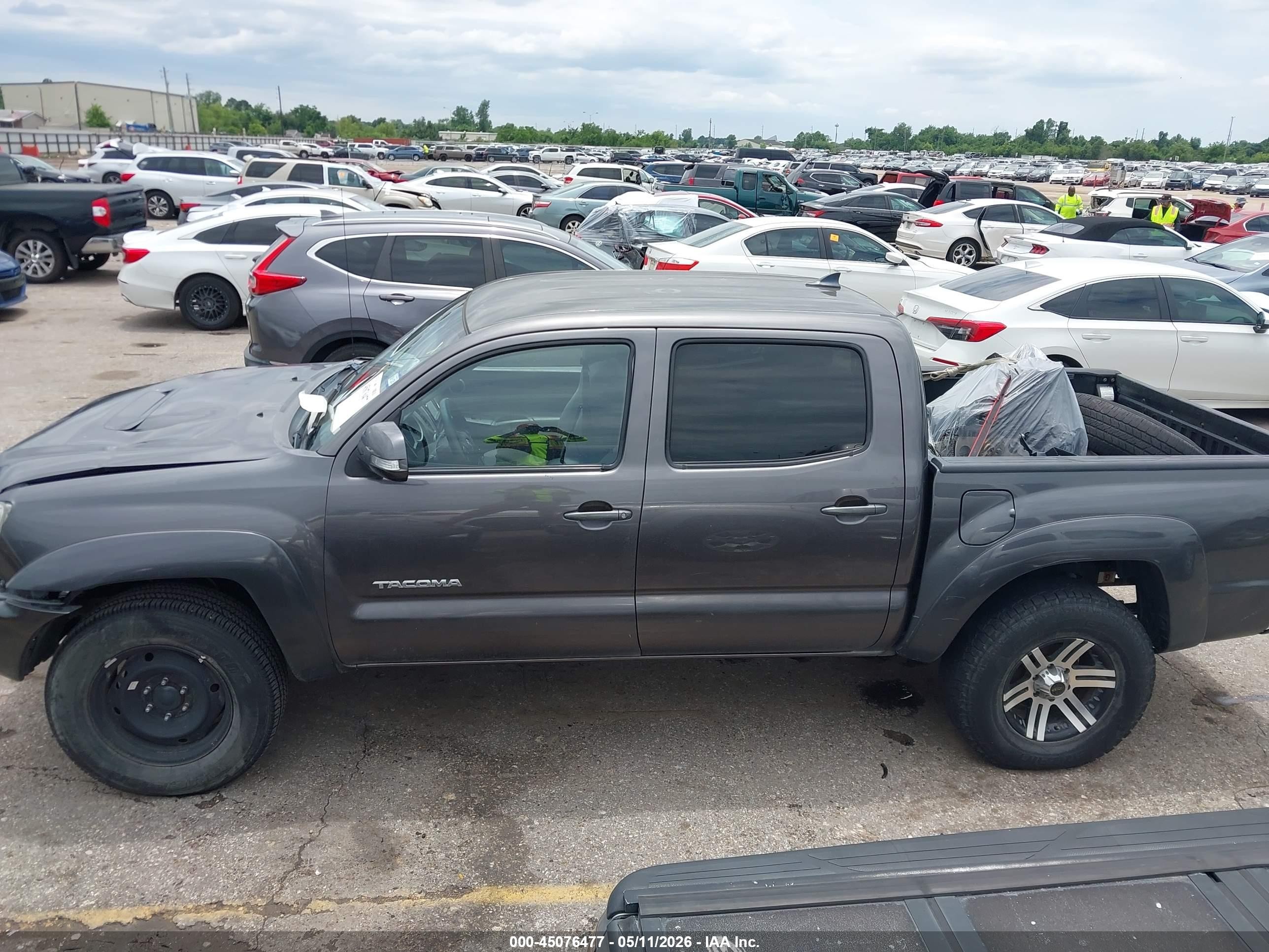 2015 Toyota Tacoma Base V6 Gray vin: 5TFLU4EN7FX133979