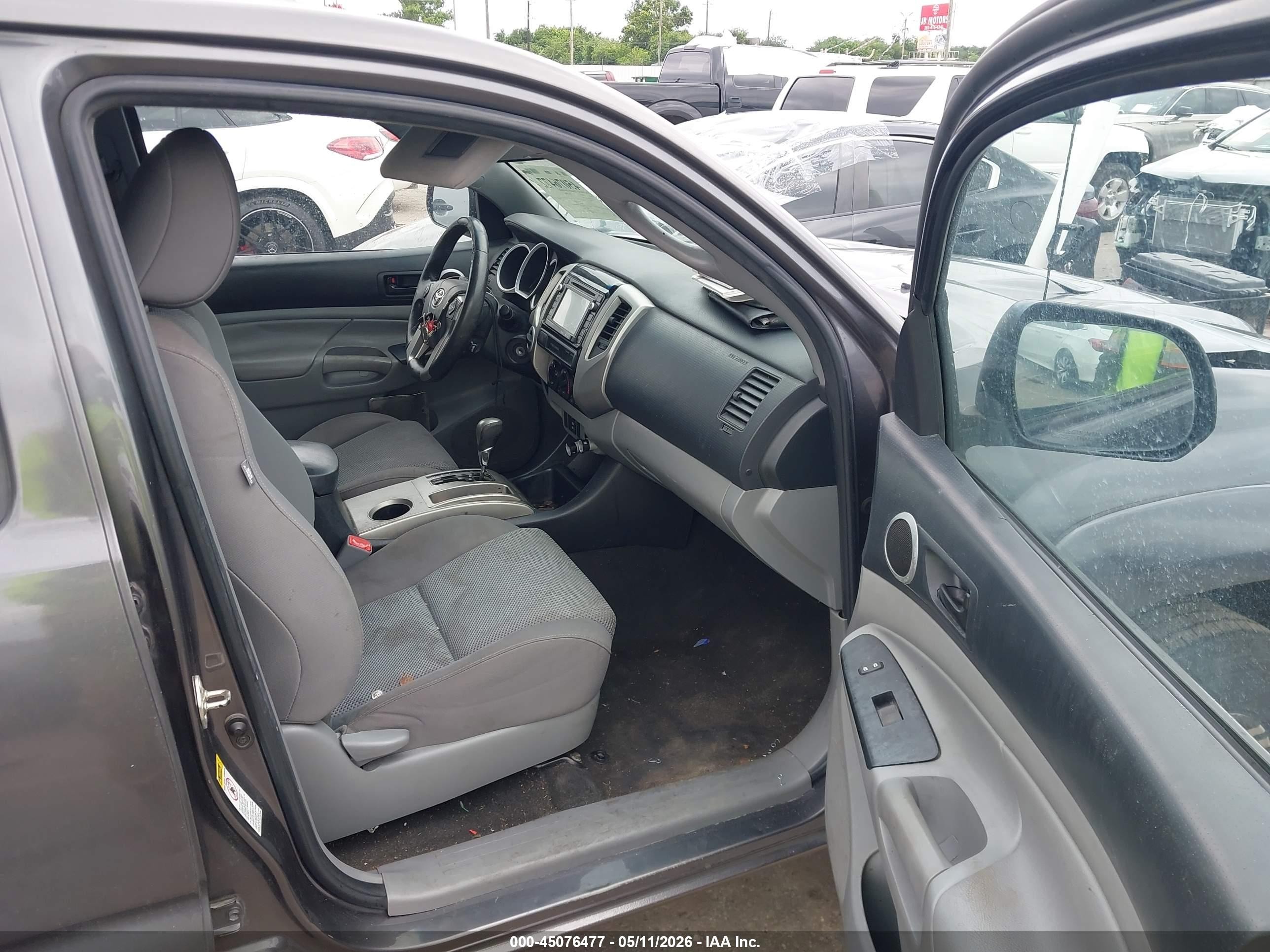 2015 Toyota Tacoma Base V6 Gray vin: 5TFLU4EN7FX133979