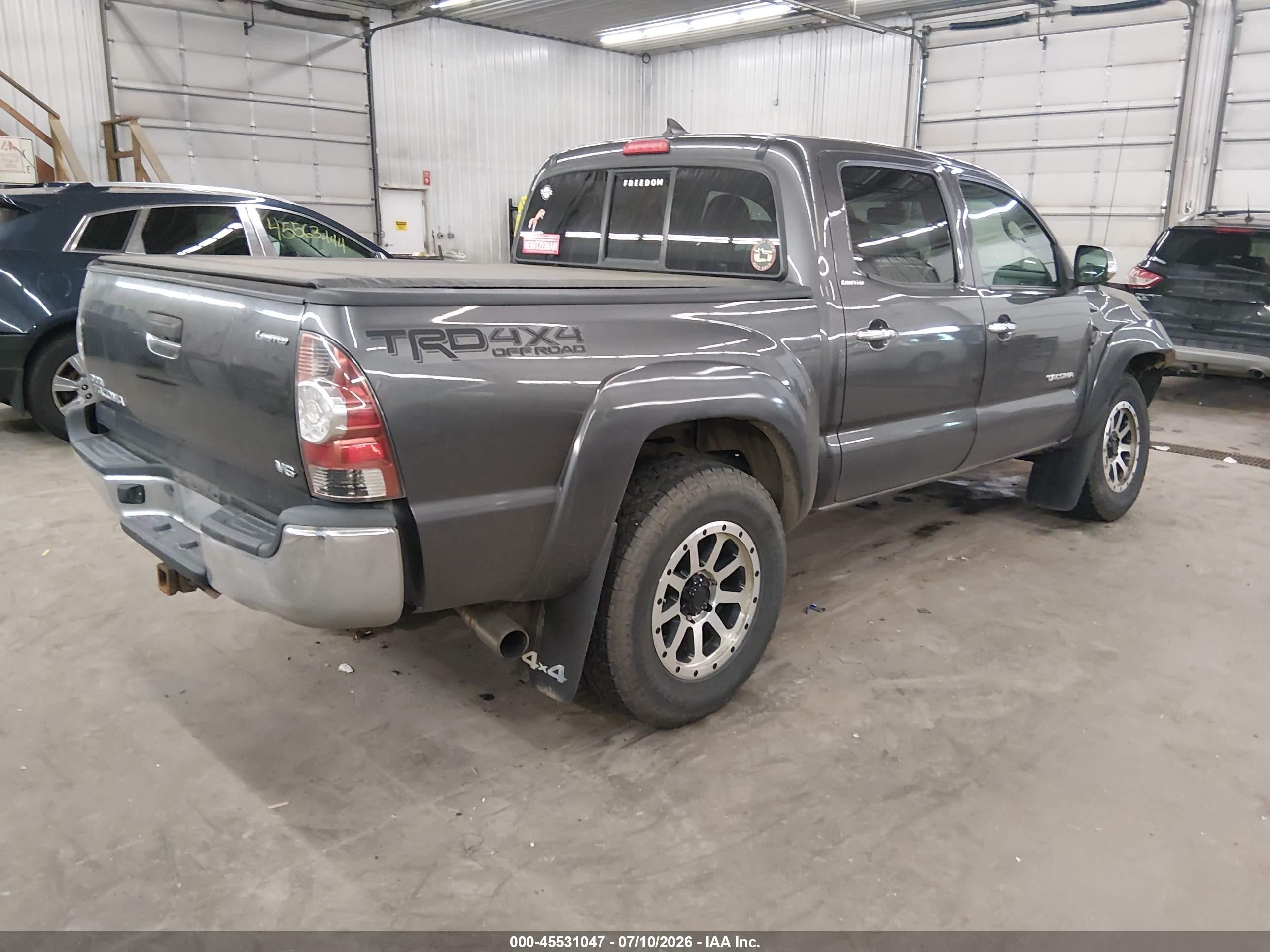 2013 Toyota Tacoma Base V6 Серый vin: 5TFLU4EN8DX049666
