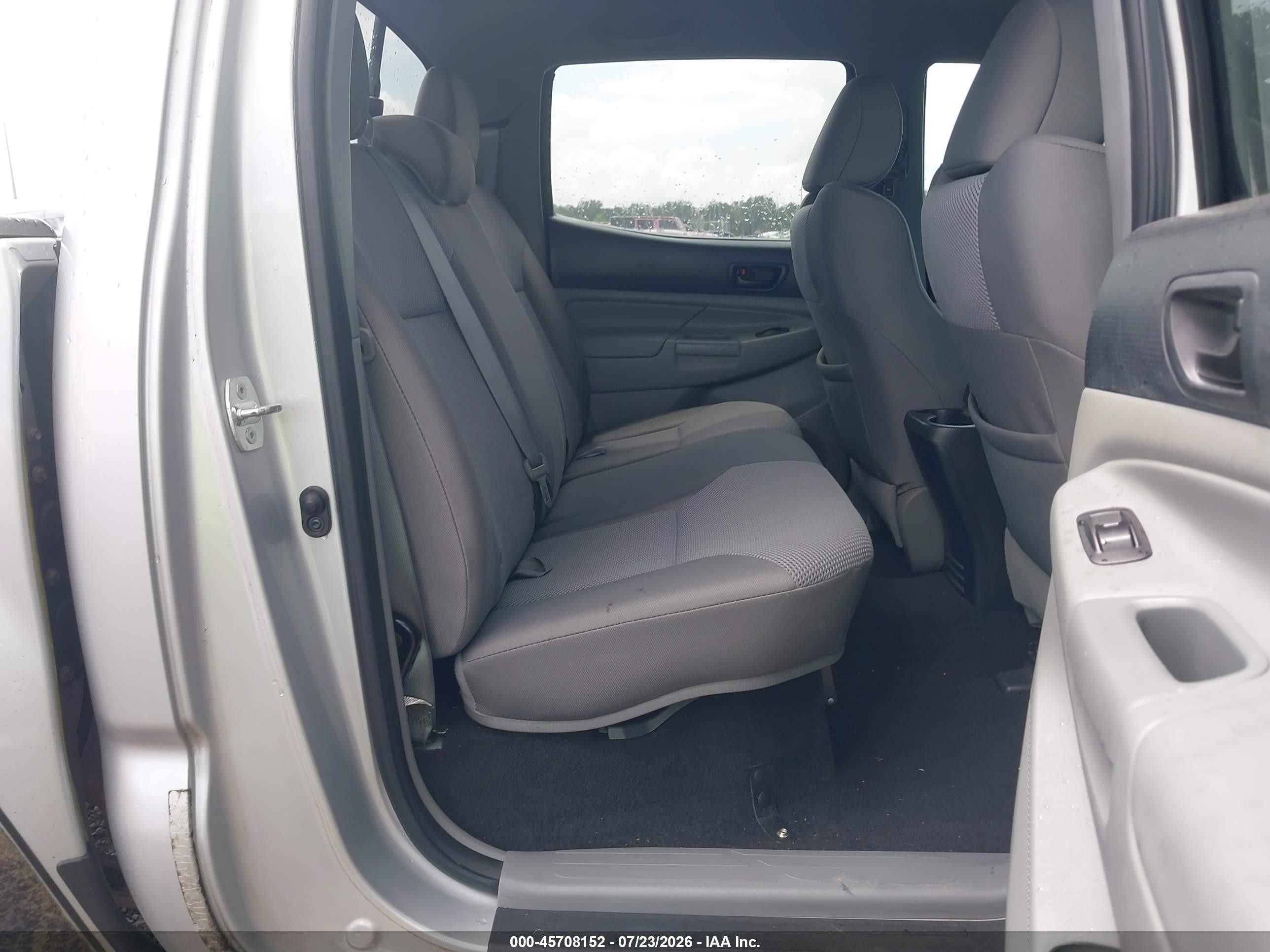 2013 Toyota Tacoma Base V6 Silver vin: 5TFLU4EN8DX059727