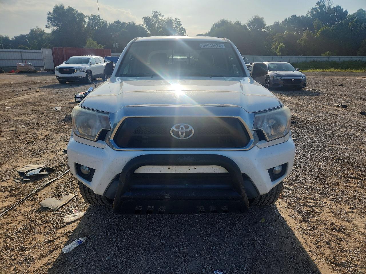 2015 Toyota Tacoma V6 White vin: 5TFLU4EN8FX123994
