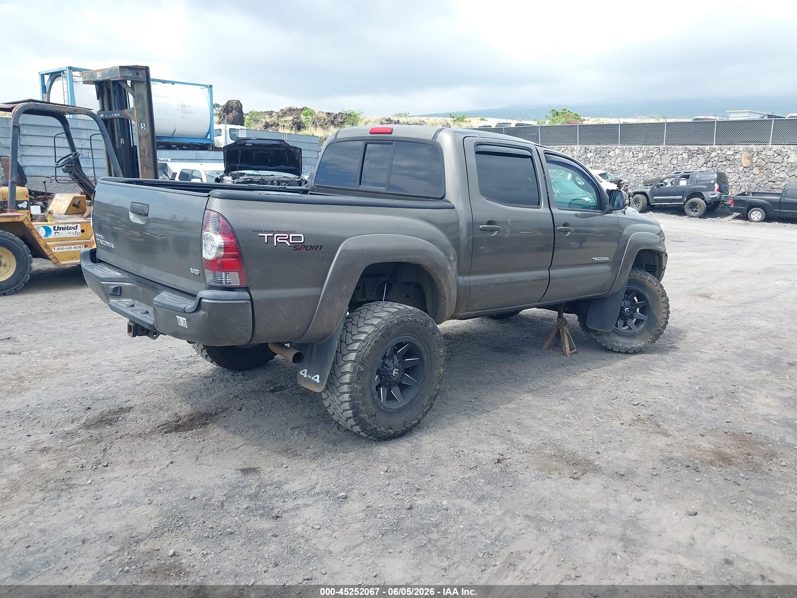 2013 Toyota Tacoma Base V6 Brown vin: 5TFLU4EN9DX053807