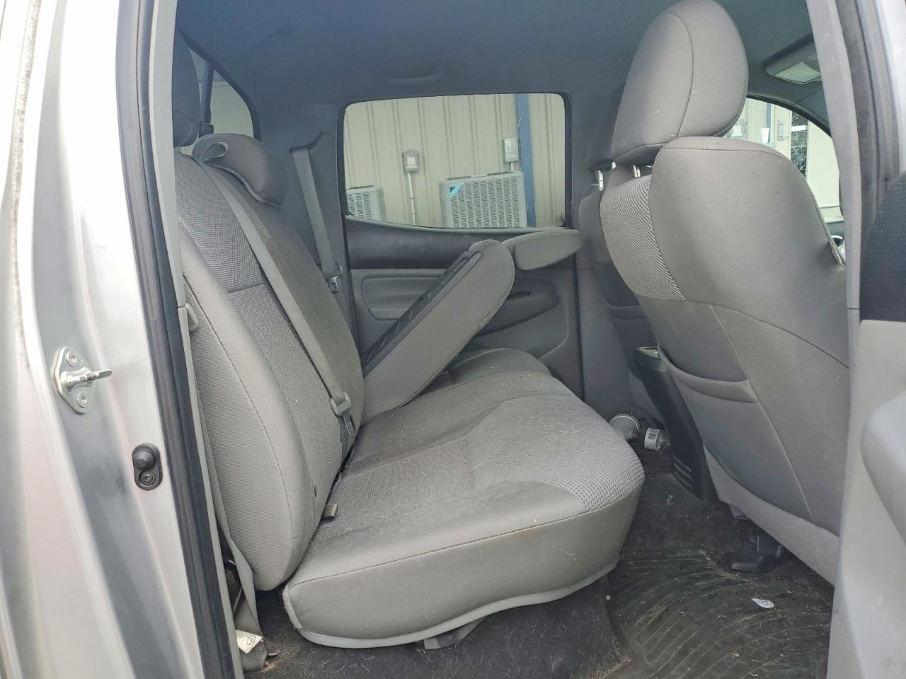 2014 Toyota Tacoma V6 Silver vin: 5TFLU4EN9EX092530
