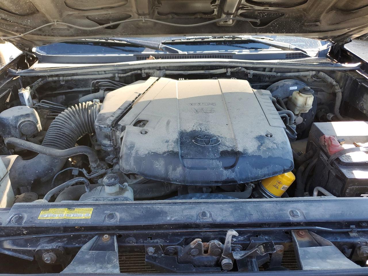 2015 Toyota Tacoma V6 Black vin: 5TFLU4EN9FX139833