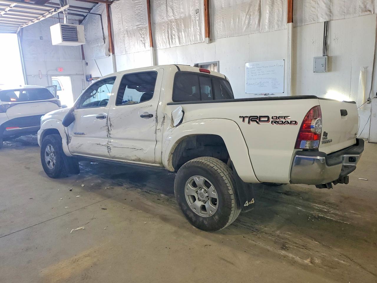 2015 Toyota Tacoma V6 White vin: 5TFLU4EN9FX143283