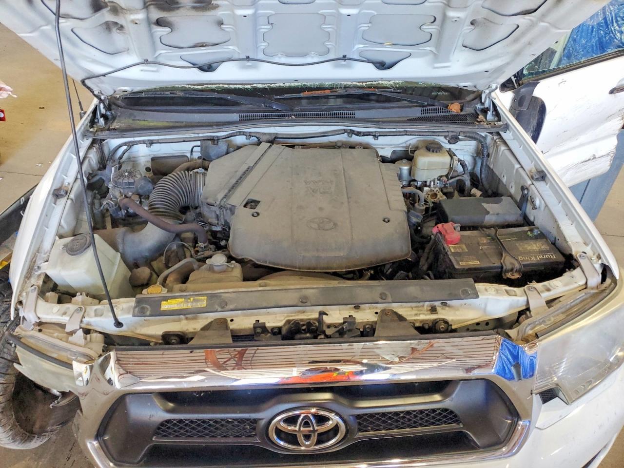 2015 Toyota Tacoma V6 White vin: 5TFLU4EN9FX143283