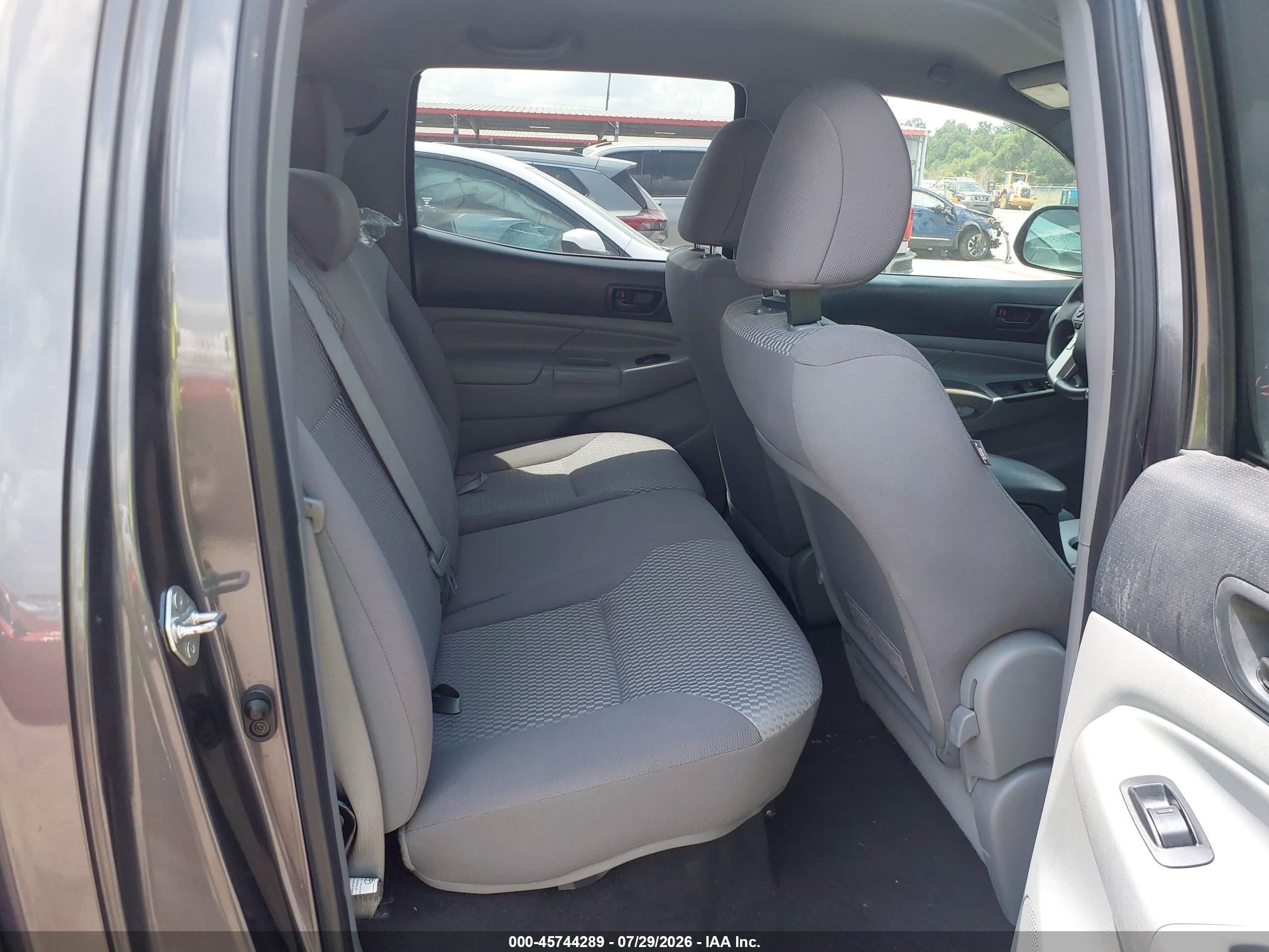2015 Toyota Tacoma Base V6 Gray vin: 5TFLU4EN9FX143591