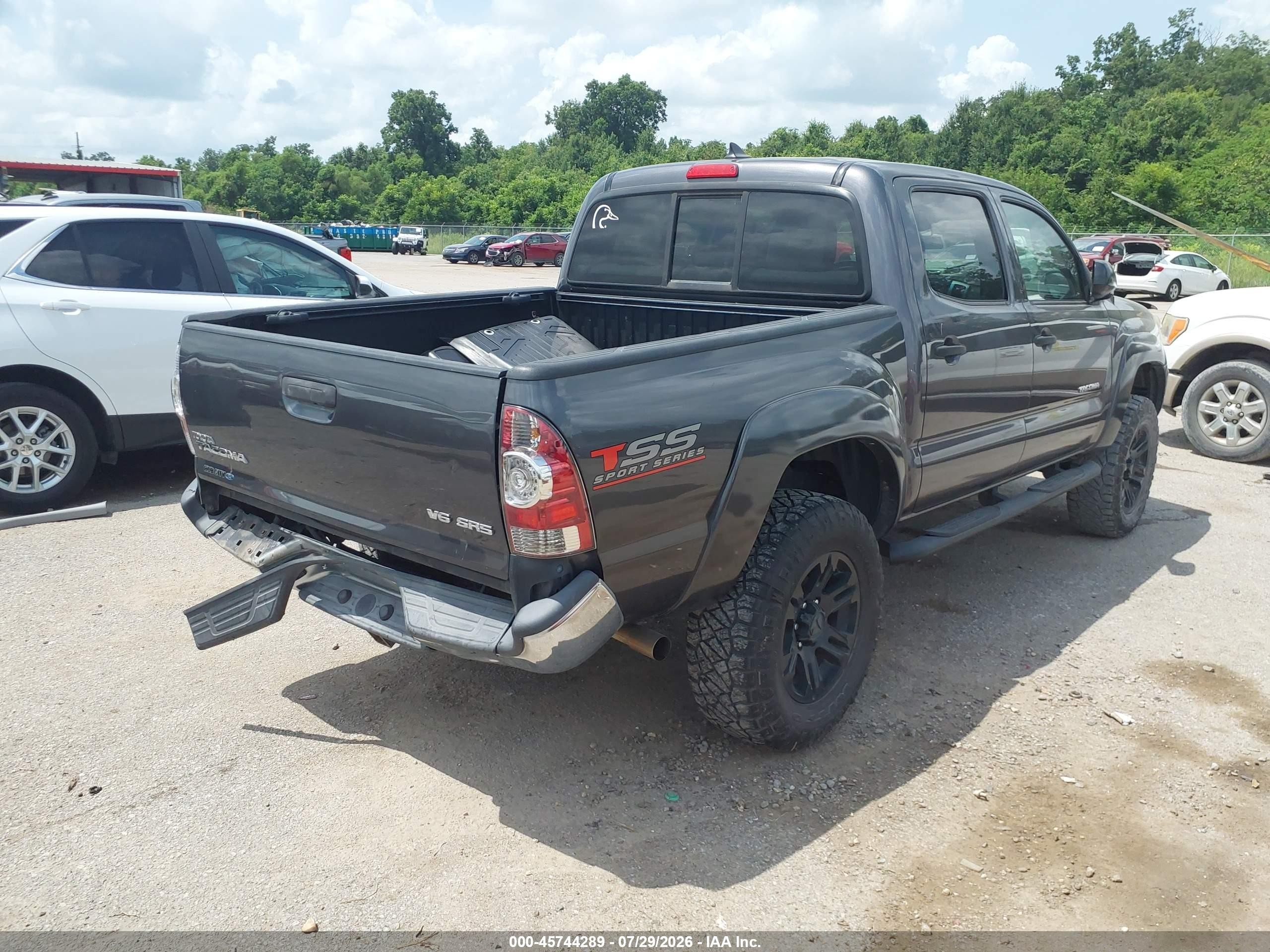 2015 Toyota Tacoma Base V6 Gray vin: 5TFLU4EN9FX143591
