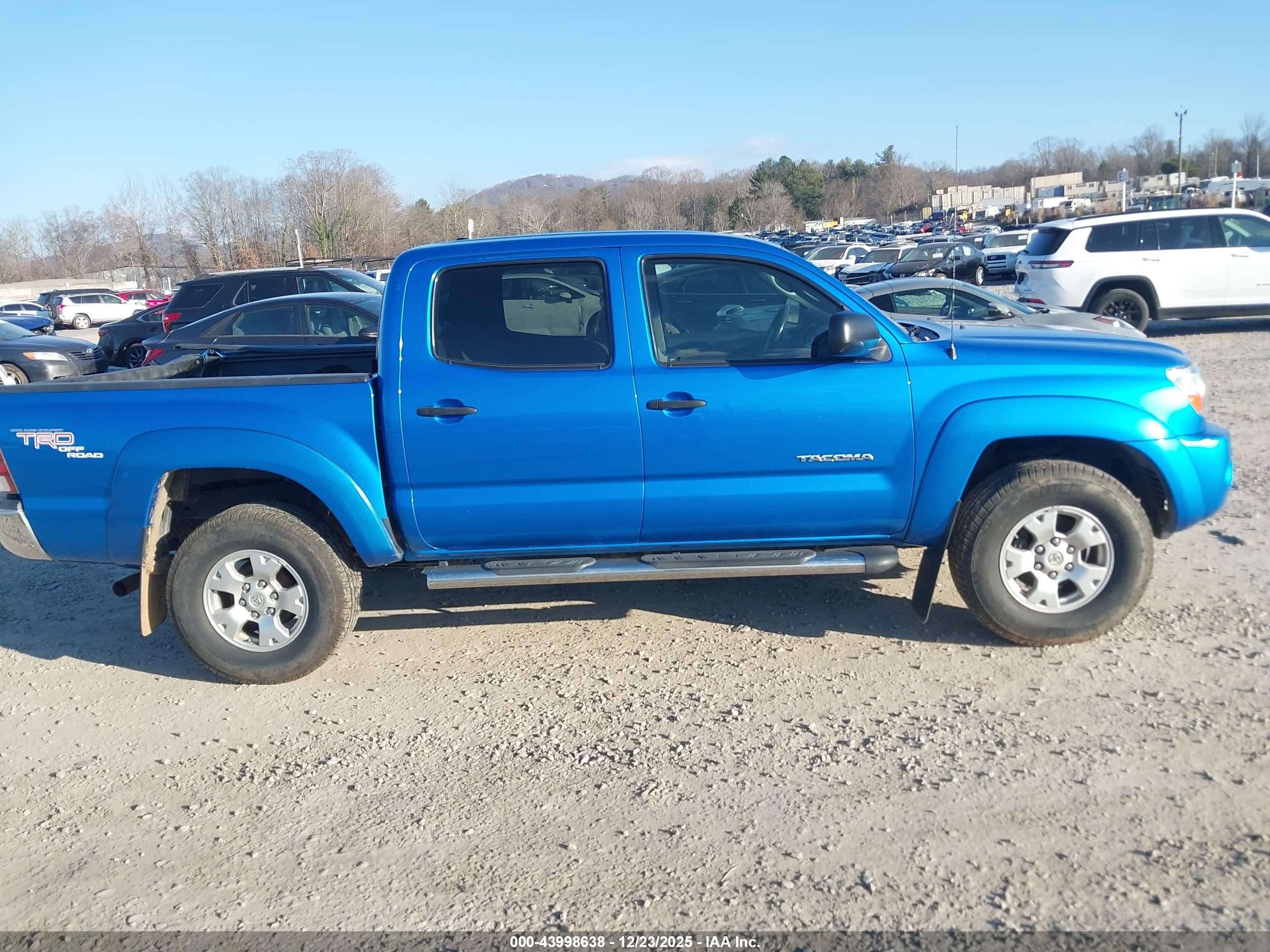 2011 Toyota Tacoma Base V6 Blue vin: 5TFLU4ENXBX014267
