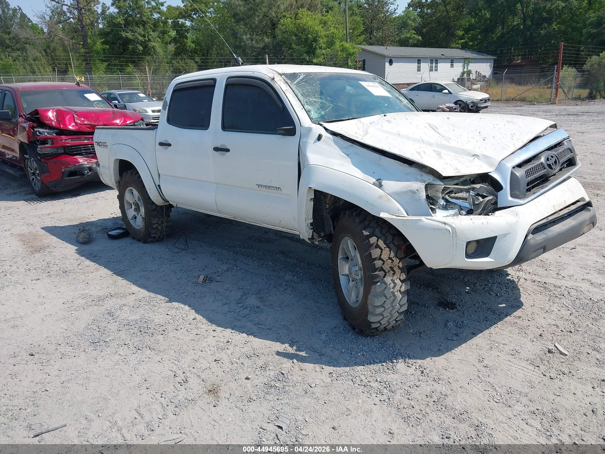2012 Toyota Tacoma Base V6 White vin: 5TFLU4ENXCX046914