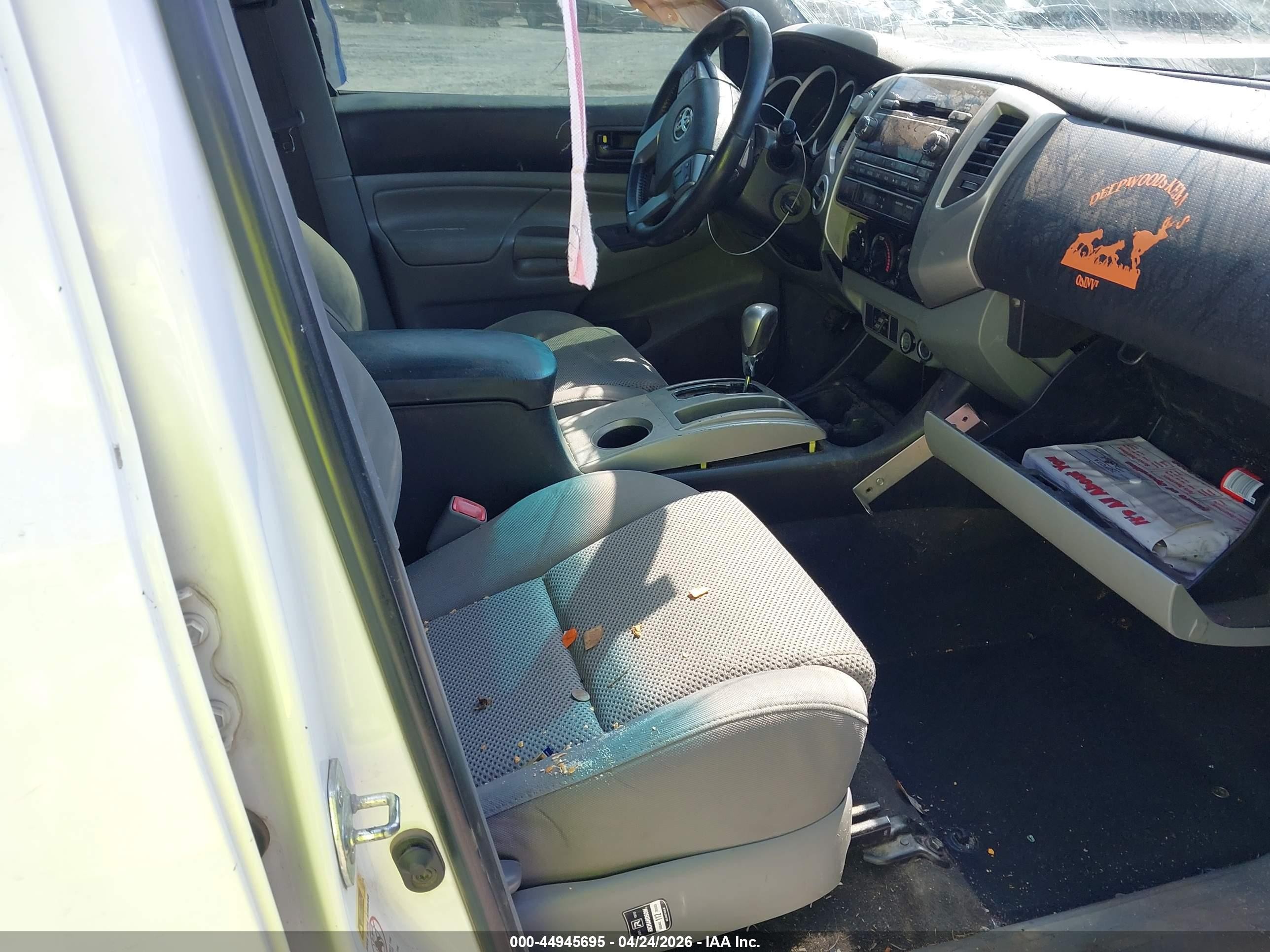 2012 Toyota Tacoma Base V6 White vin: 5TFLU4ENXCX046914