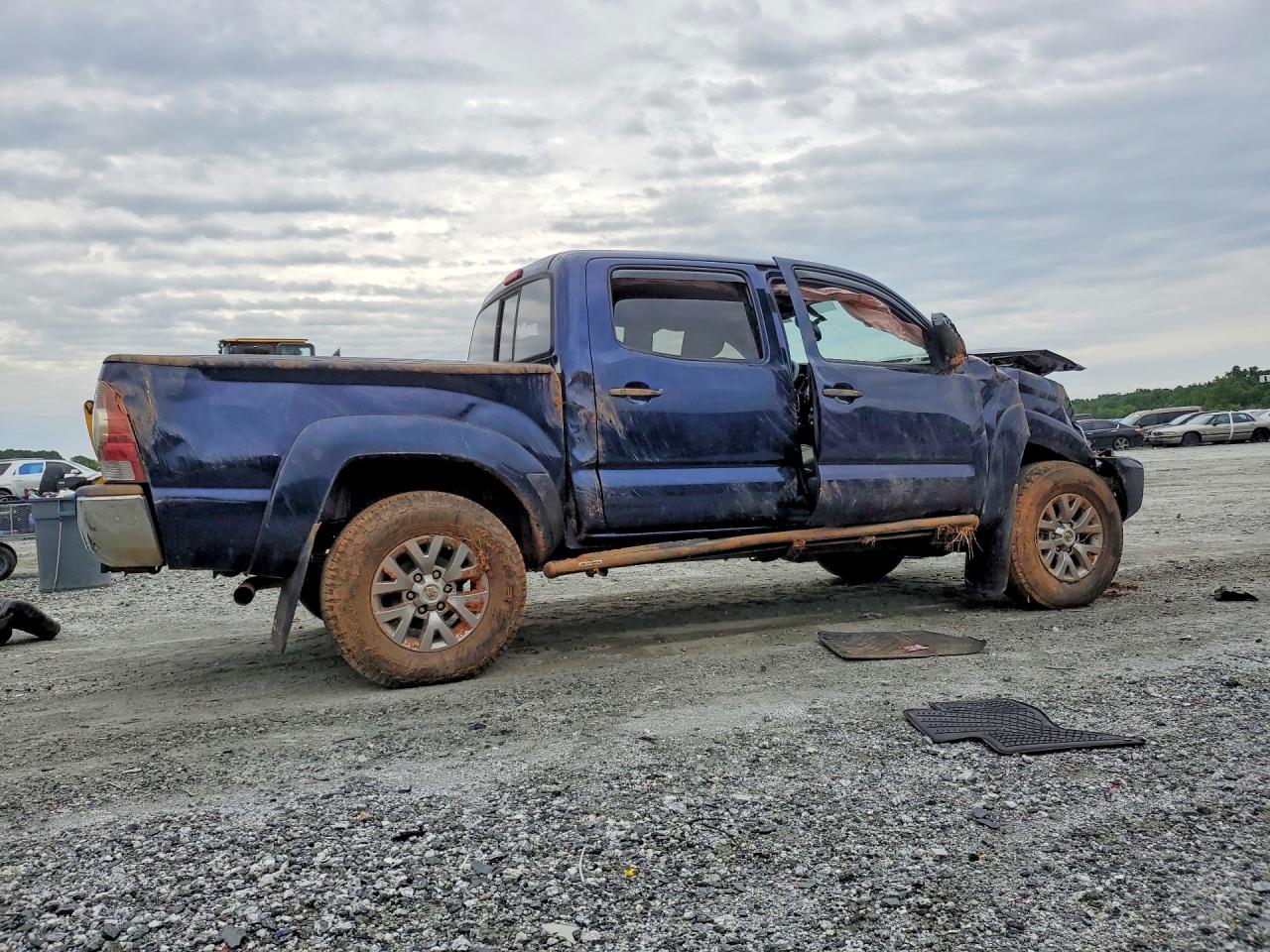 2013 Toyota Tacoma Double Cab Blue vin: 5TFLU4ENXDX059356