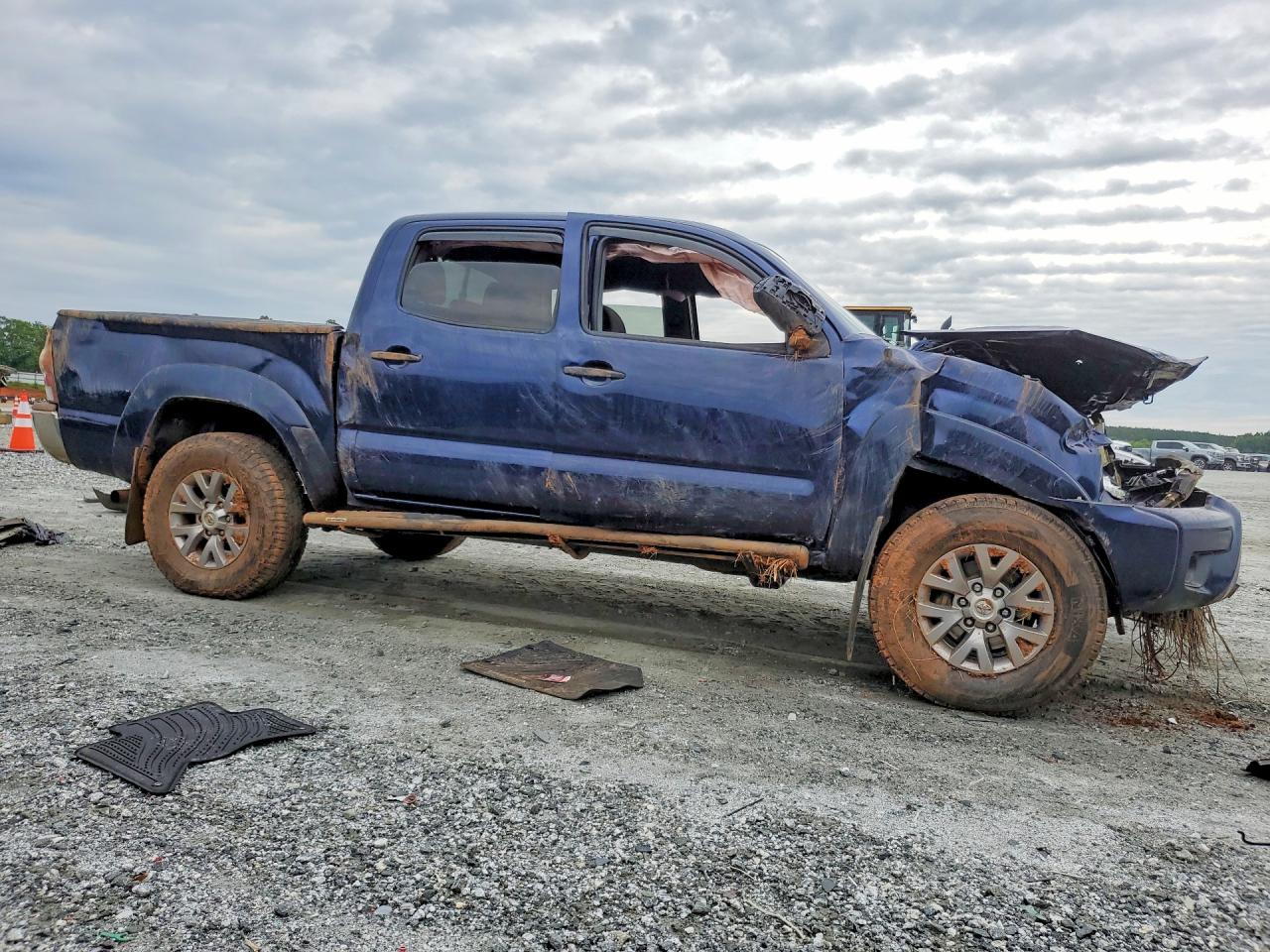 2013 Toyota Tacoma Double Cab Blue vin: 5TFLU4ENXDX059356