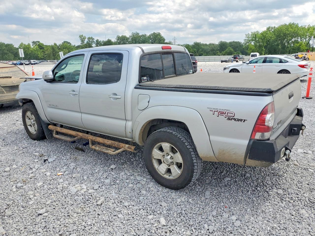 2013 Toyota Tacoma Double Cab Silver vin: 5TFLU4ENXDX077131
