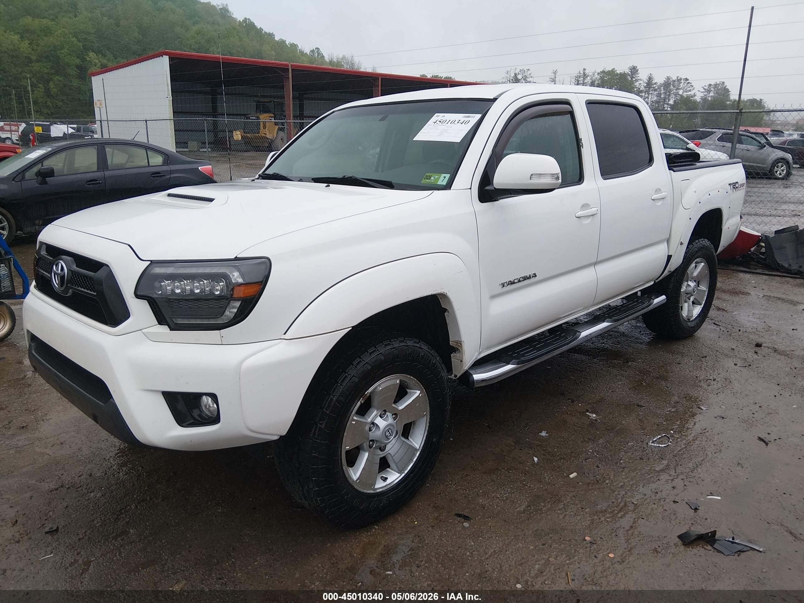 2014 Toyota Tacoma Base V6 White vin: 5TFLU4ENXEX098952