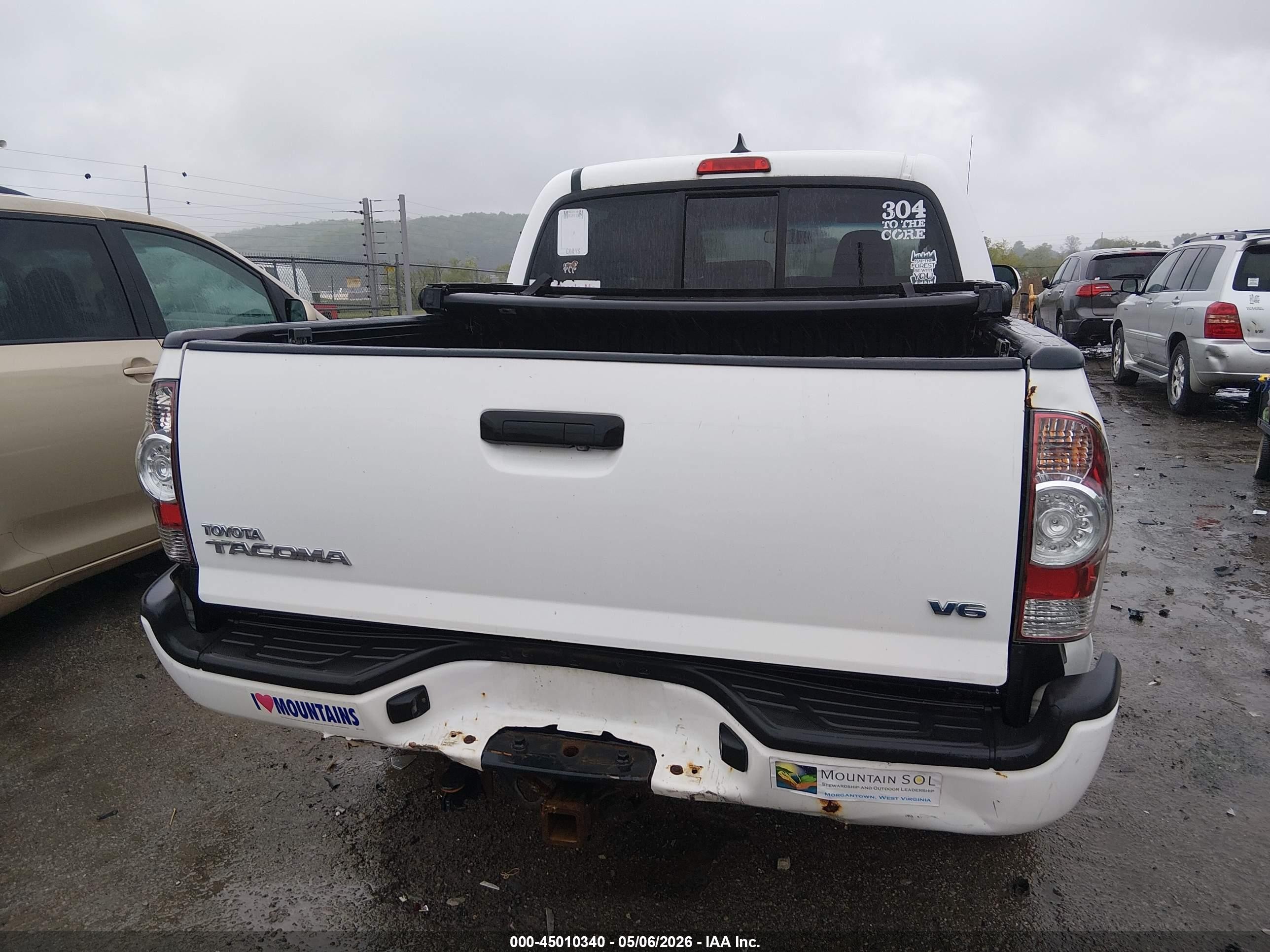 2014 Toyota Tacoma Base V6 White vin: 5TFLU4ENXEX098952