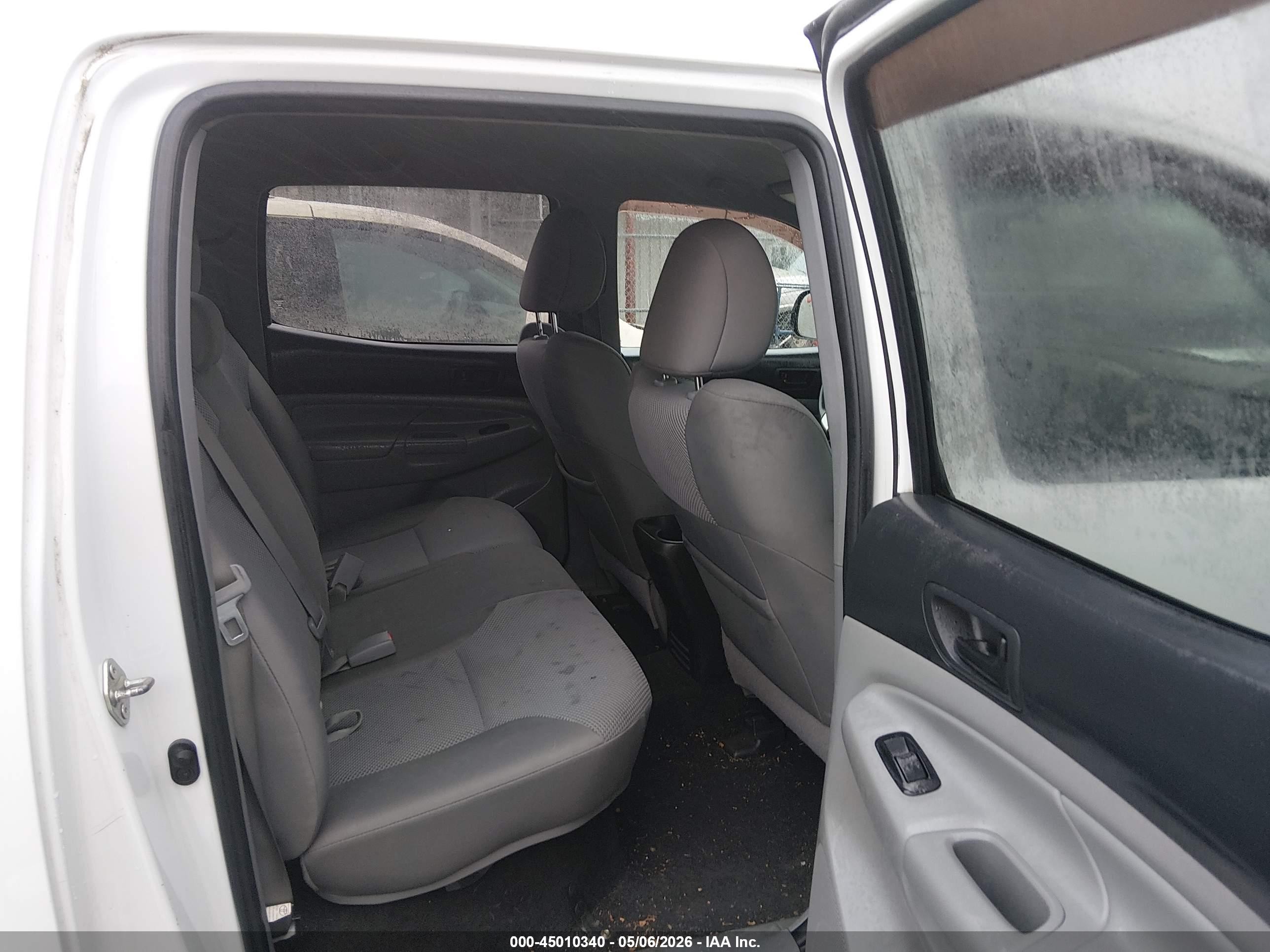 2014 Toyota Tacoma Base V6 White vin: 5TFLU4ENXEX098952