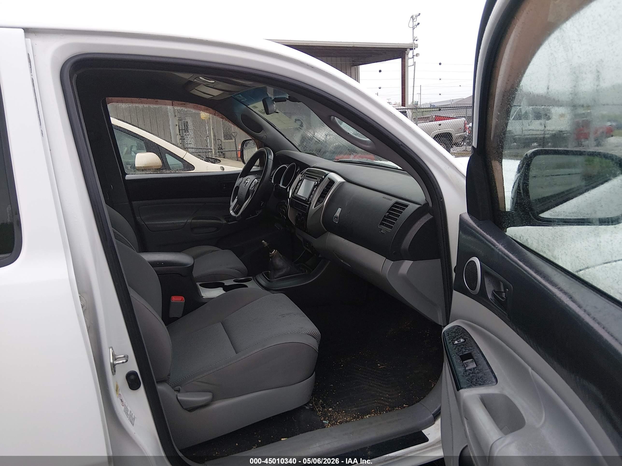 2014 Toyota Tacoma Base V6 White vin: 5TFLU4ENXEX098952