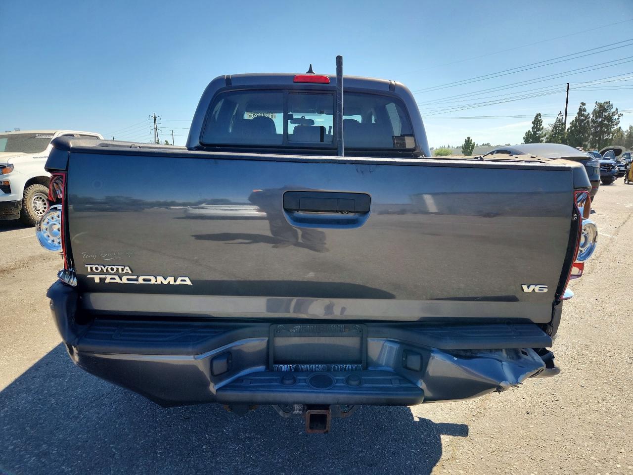 2015 Toyota Tacoma V6 Charcoal vin: 5TFLU4ENXFX123723
