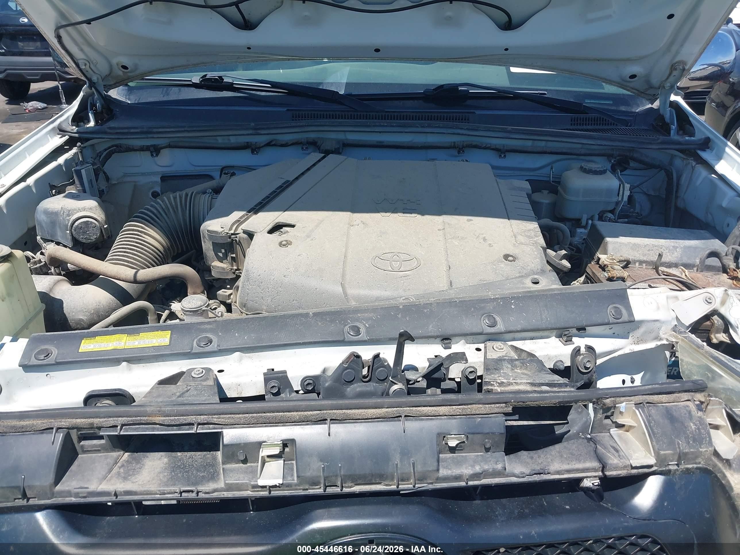 2015 Toyota Tacoma Base V6 White vin: 5TFLU4ENXFX138917