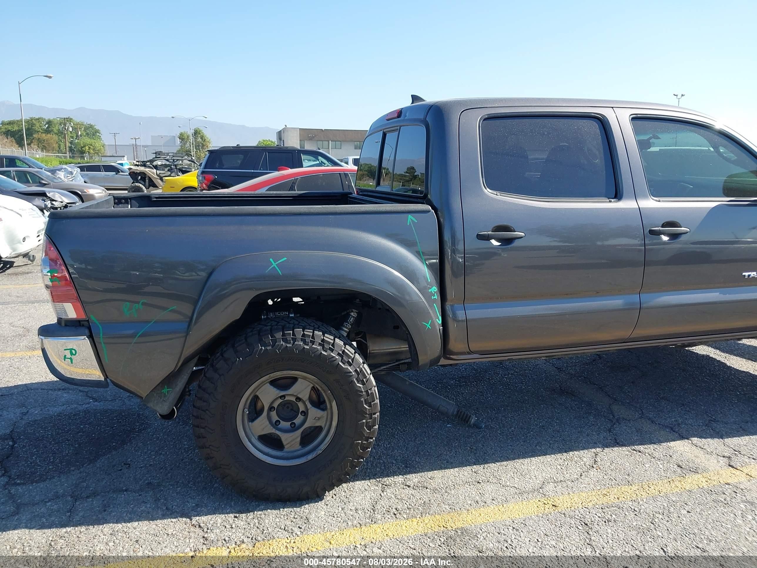2015 Toyota Tacoma Base V6 Gray vin: 5TFLU4ENXFX140425