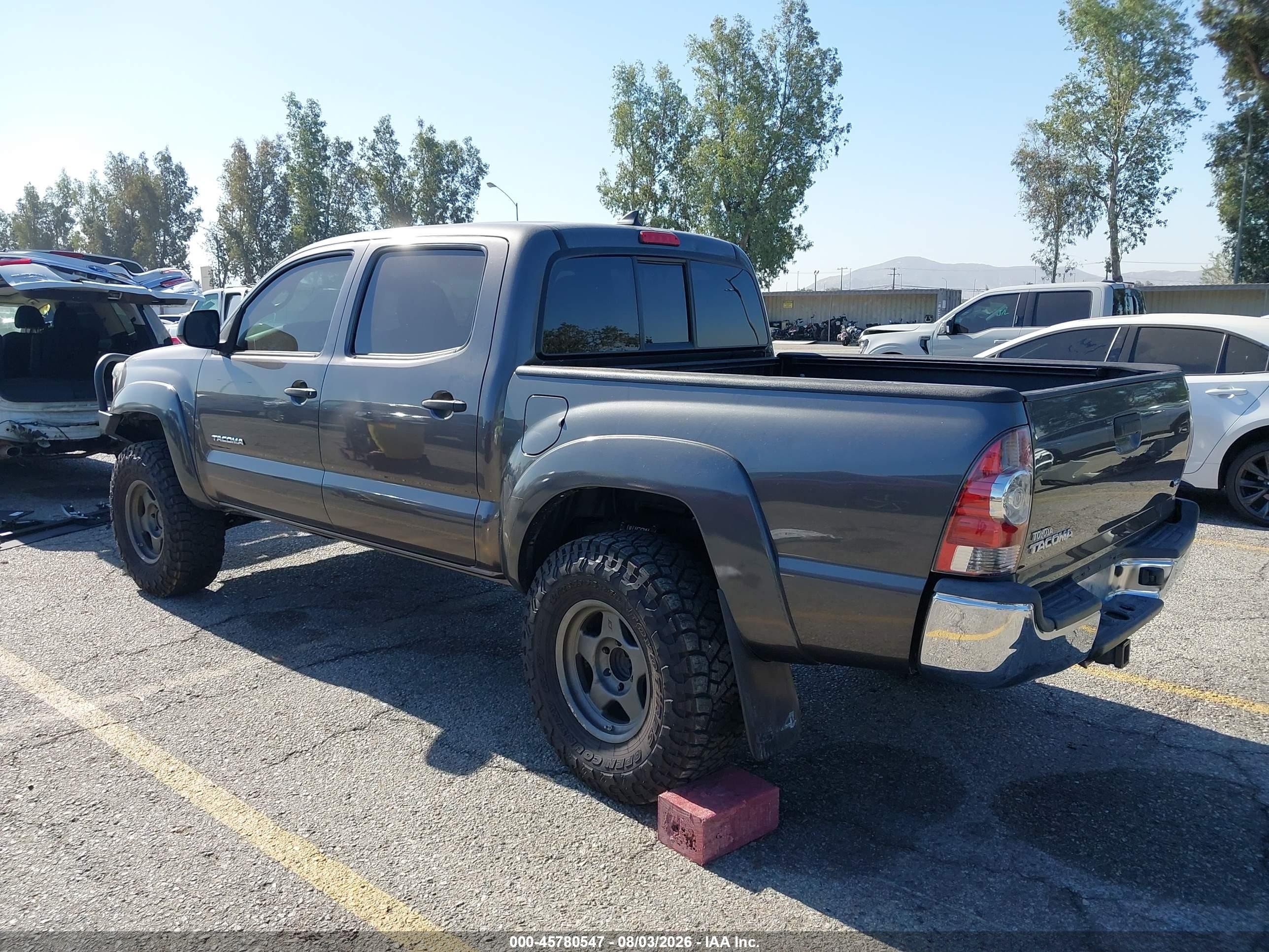 2015 Toyota Tacoma Base V6 Gray vin: 5TFLU4ENXFX140425