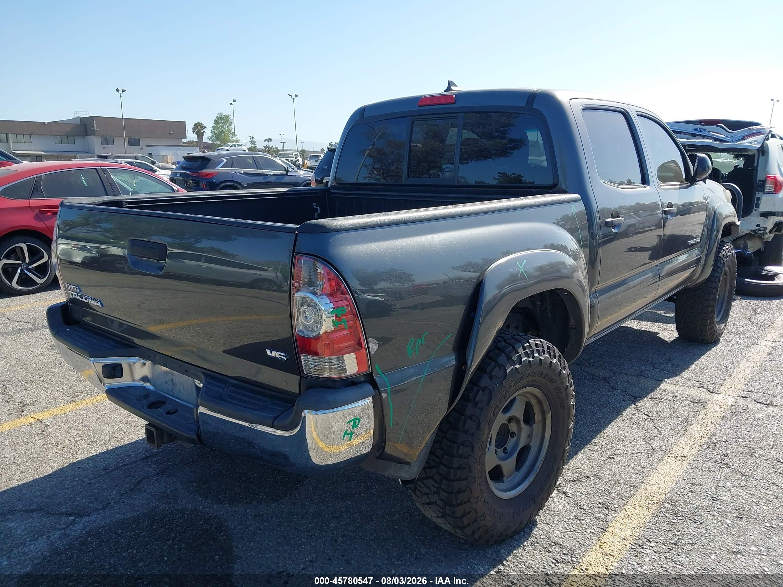 2015 Toyota Tacoma Base V6 Gray vin: 5TFLU4ENXFX140425