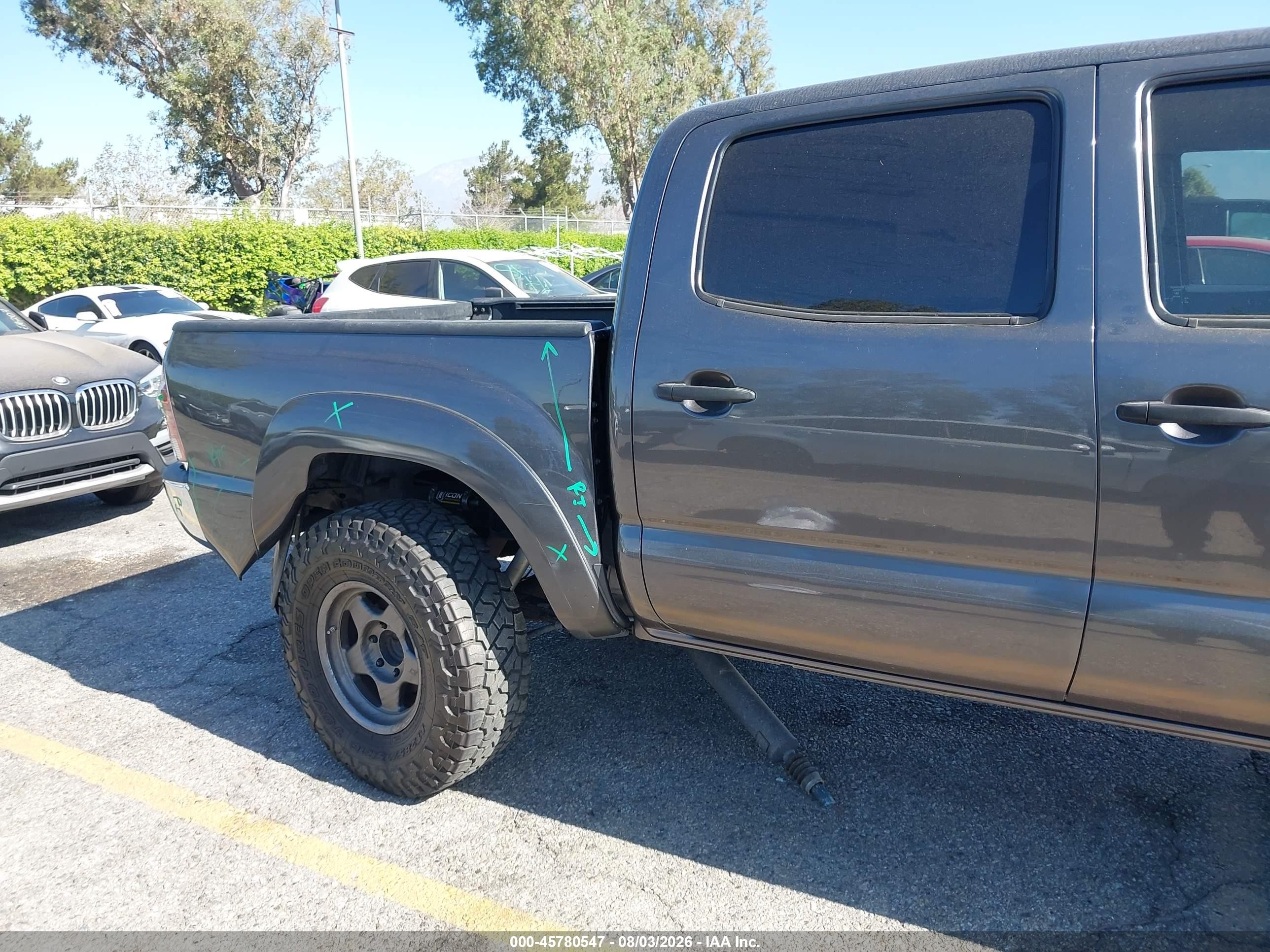 2015 Toyota Tacoma Base V6 Gray vin: 5TFLU4ENXFX140425