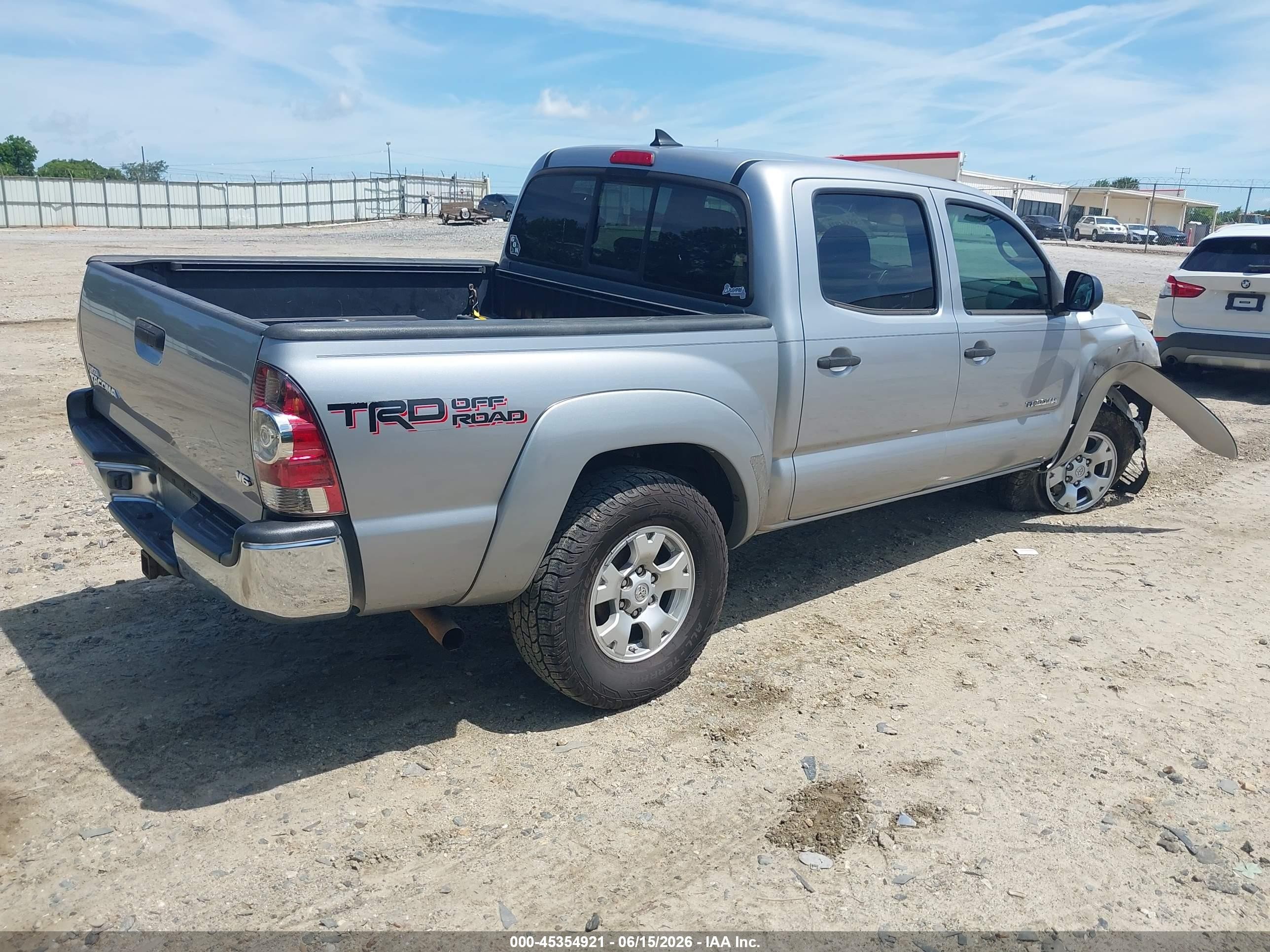 2015 Toyota Tacoma Base V6 Серый vin: 5TFLU4ENXFX146869