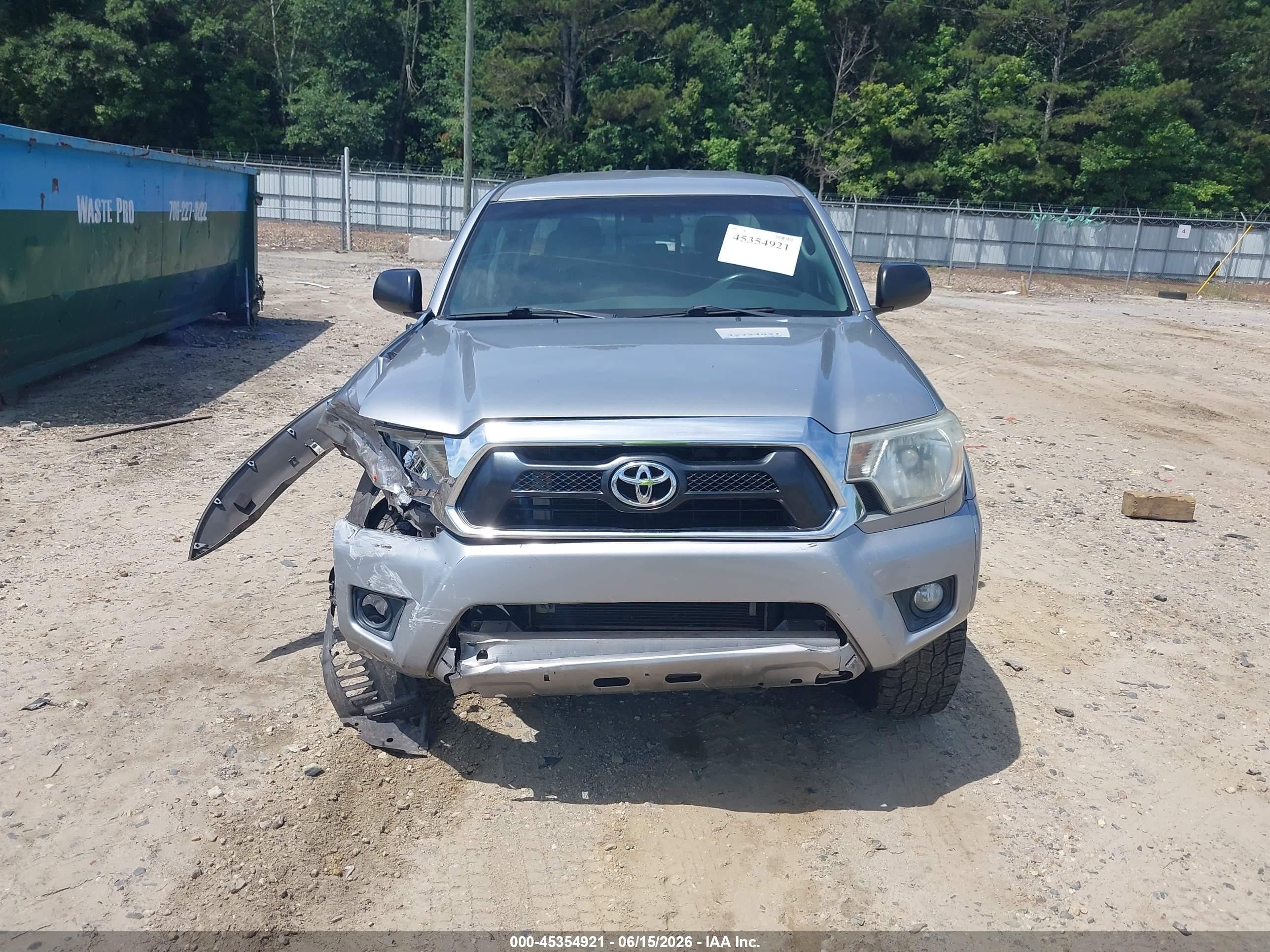 2015 Toyota Tacoma Base V6 Серый vin: 5TFLU4ENXFX146869