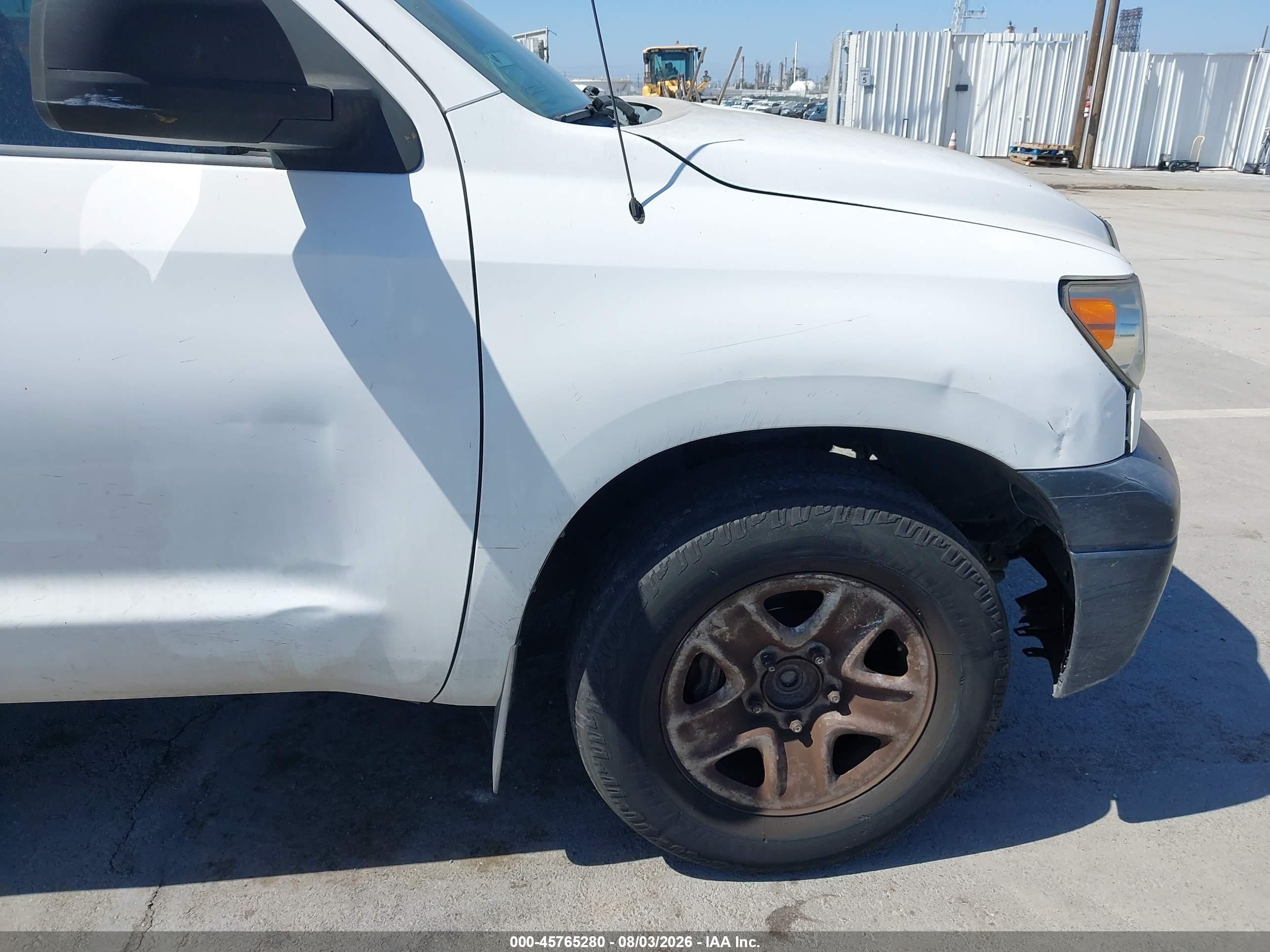 2012 Toyota Tundra Grade V6 White vin: 5TFLU5F19CX027823