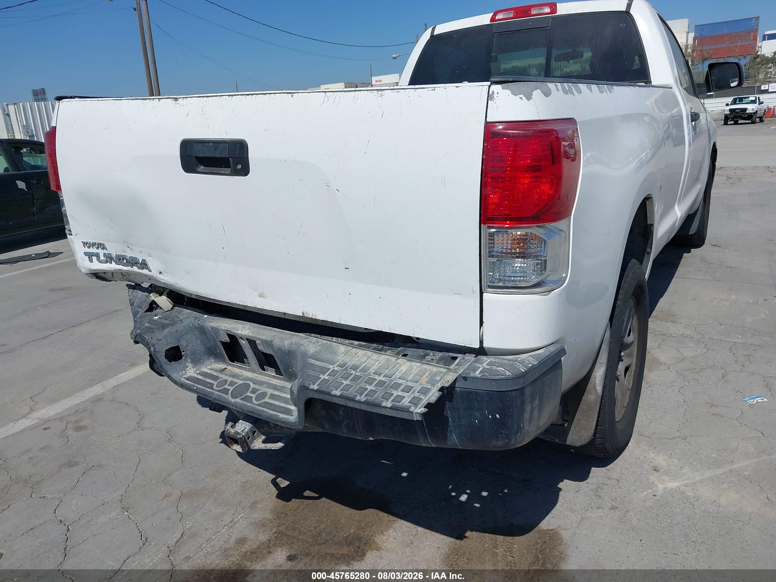 2012 Toyota Tundra Grade V6 White vin: 5TFLU5F19CX027823